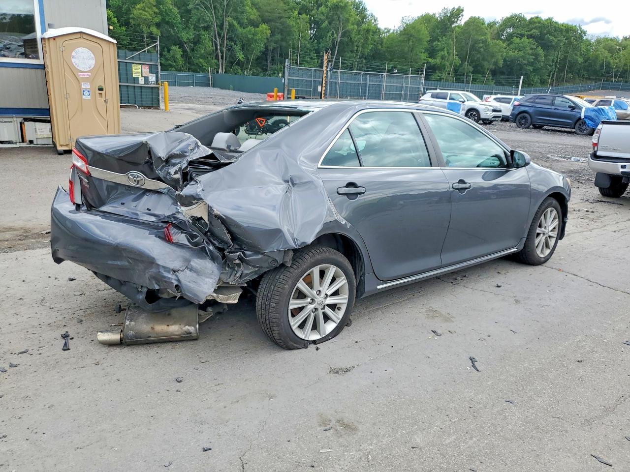 2014 Toyota Camry Xle Gray vin: 4T4BF1FK4ER342218