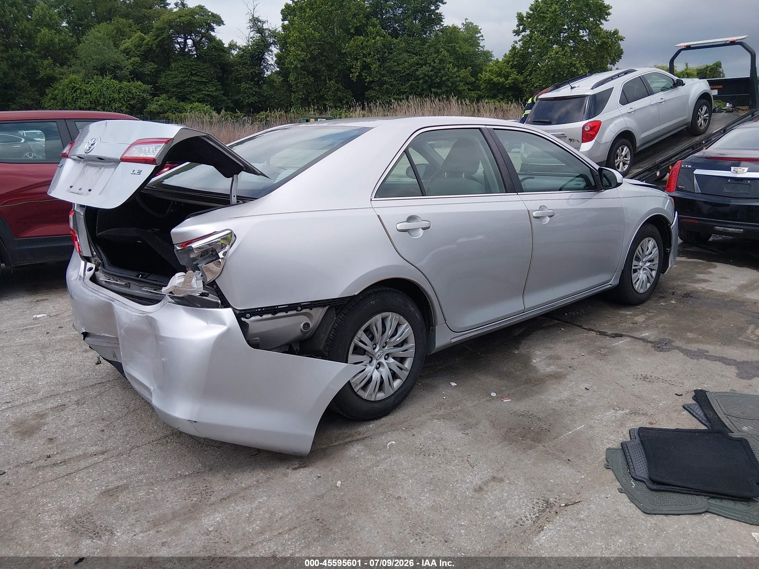 2014 Toyota Camry Le Silver vin: 4T4BF1FK4ER346477