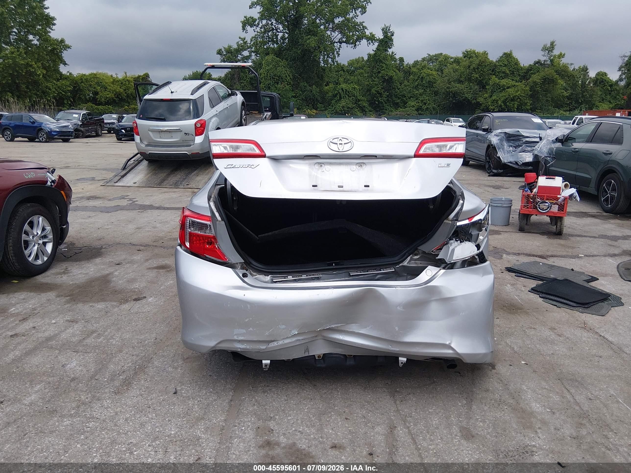 2014 Toyota Camry Le Silver vin: 4T4BF1FK4ER346477