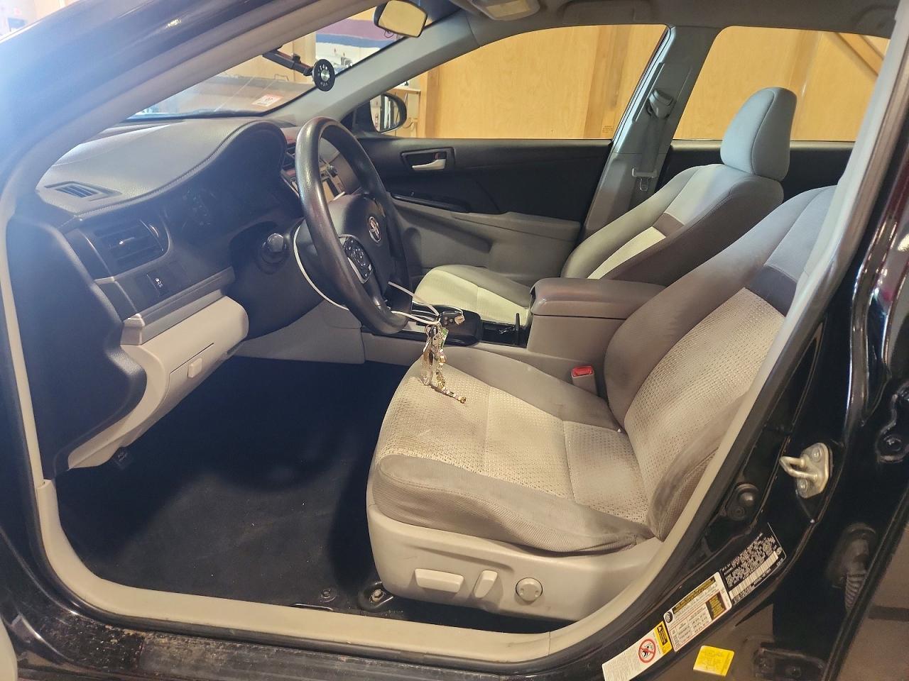 2014 Toyota Camry Le Черный vin: 4T4BF1FK4ER352991