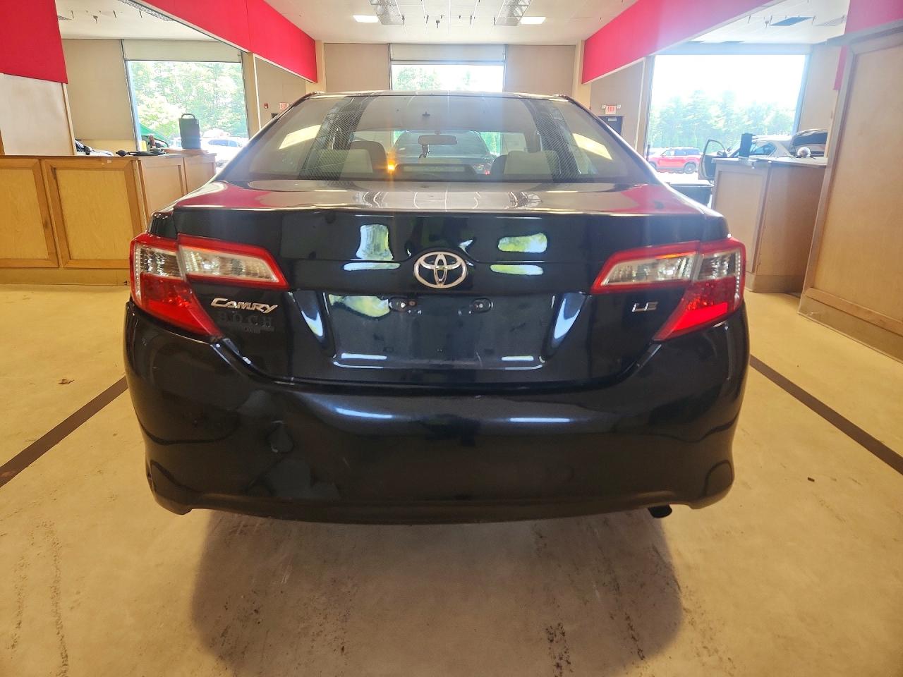 2014 Toyota Camry Le Черный vin: 4T4BF1FK4ER352991