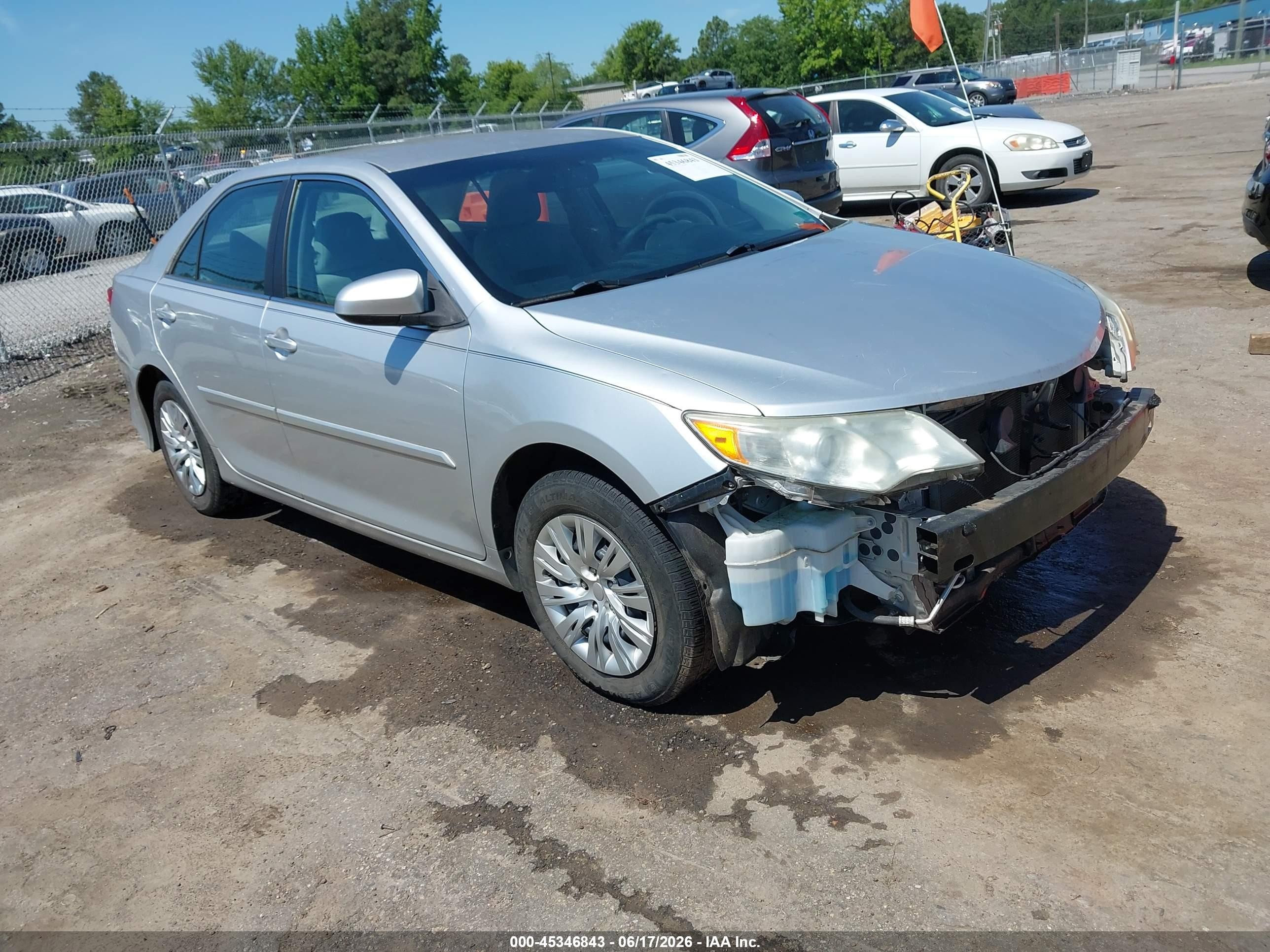 2014 Toyota Camry L Silver vin: 4T4BF1FK4ER355017