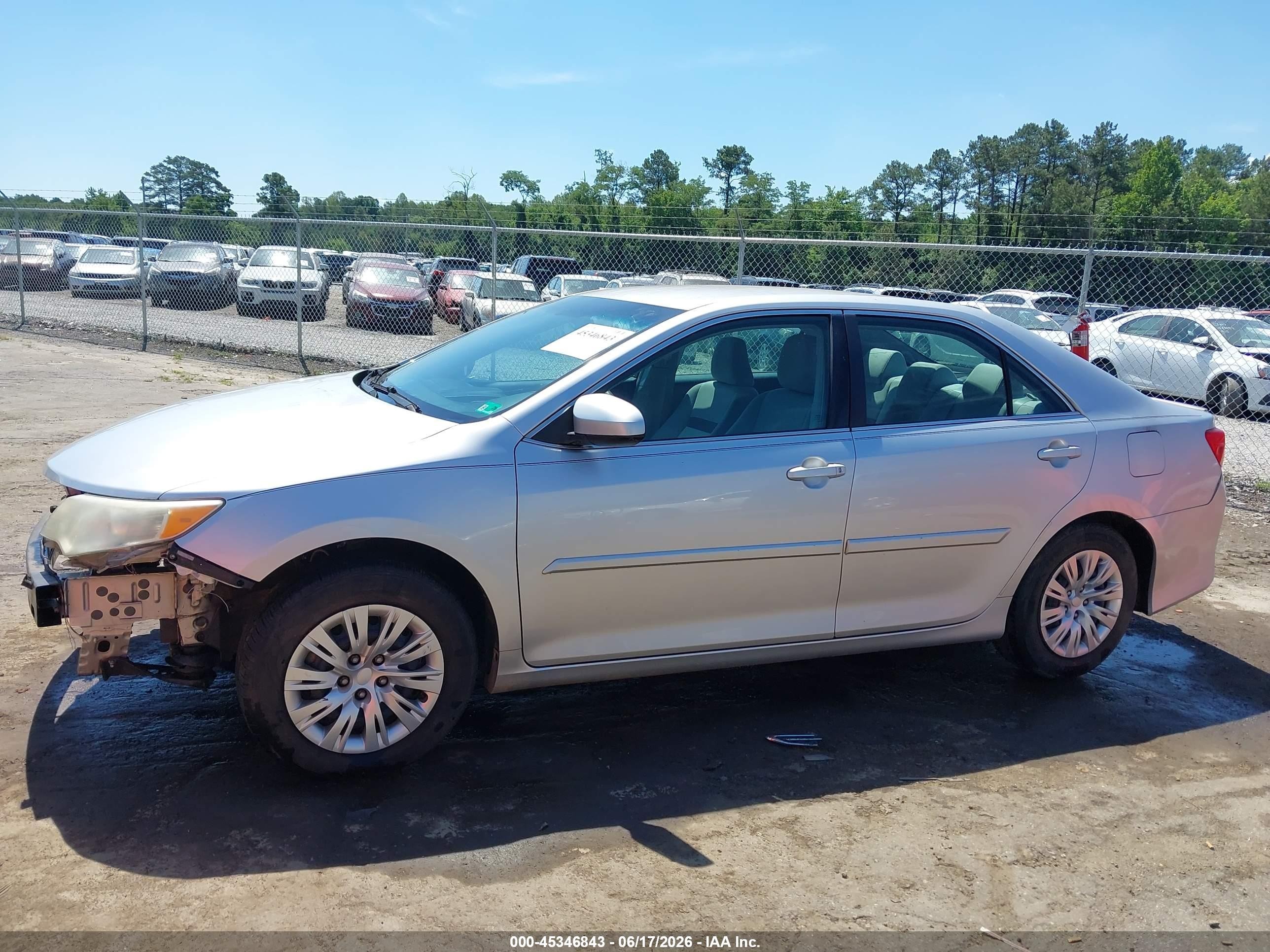 2014 Toyota Camry L Silver vin: 4T4BF1FK4ER355017