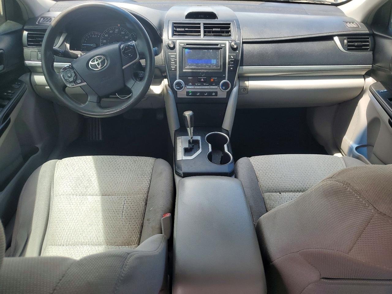 2014 Toyota Camry L Silver vin: 4T4BF1FK4ER357396