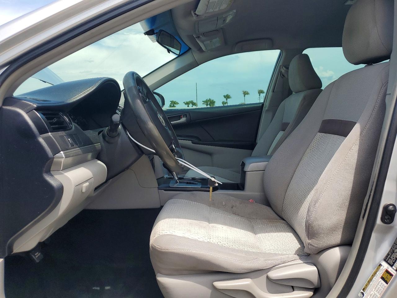 2014 Toyota Camry L Silver vin: 4T4BF1FK4ER357396