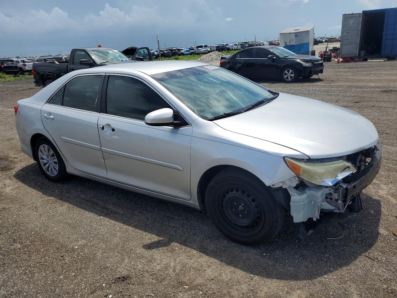 2014 Toyota Camry L Silver vin: 4T4BF1FK4ER357396