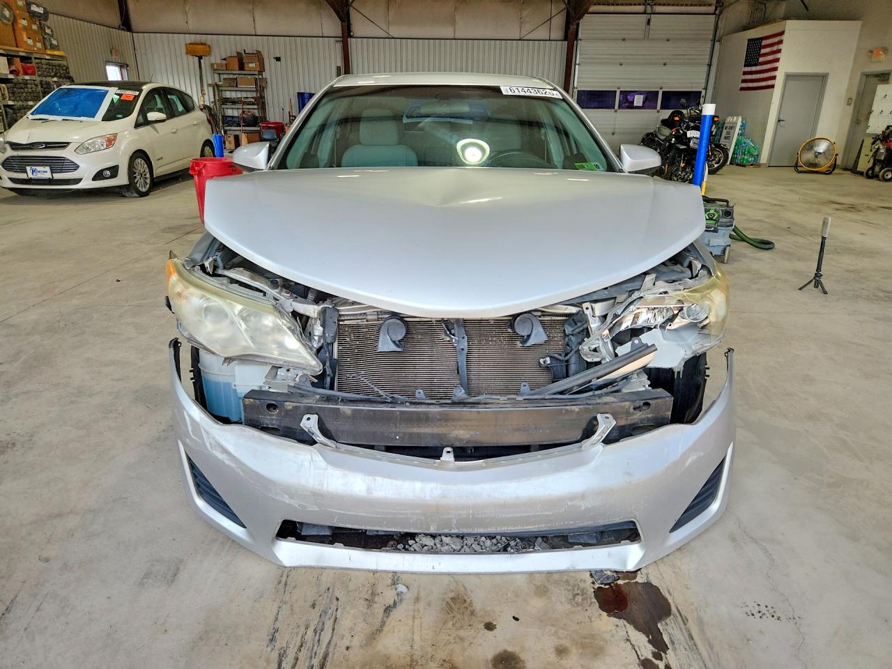 2014 Toyota Camry Le Silver vin: 4T4BF1FK4ER363358