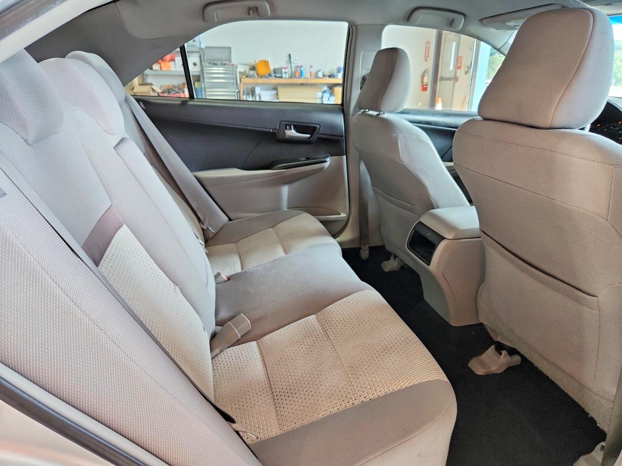 2014 Toyota Camry Le Silver vin: 4T4BF1FK4ER363358