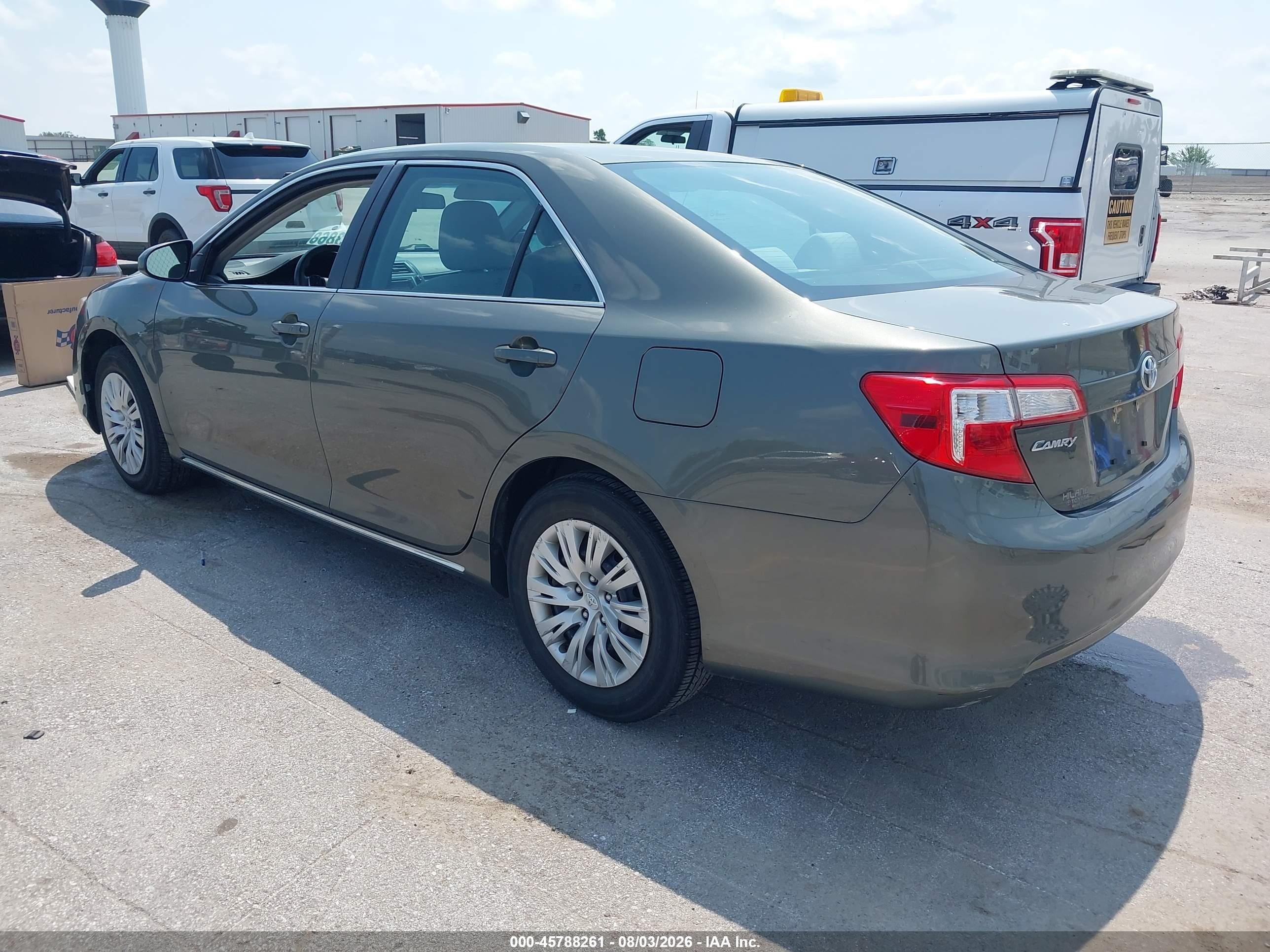 2014 Toyota Camry Le Gray vin: 4T4BF1FK4ER363618