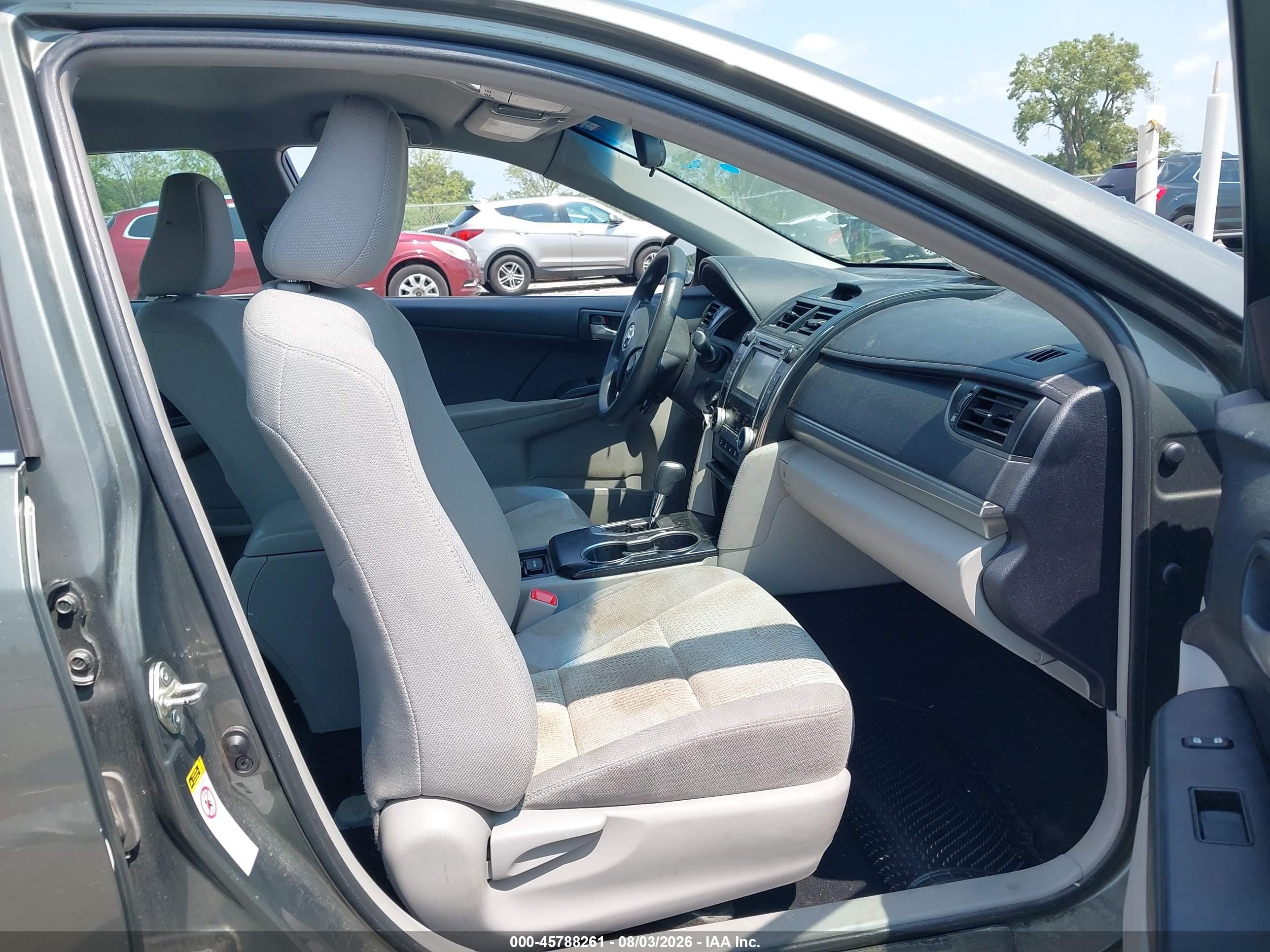 2014 Toyota Camry Le Gray vin: 4T4BF1FK4ER363618