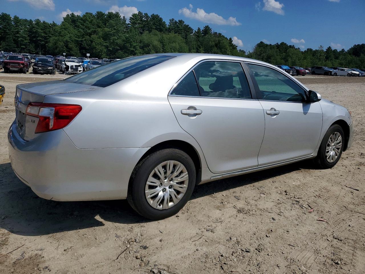 2014 Toyota Camry Le Silver vin: 4T4BF1FK4ER368303