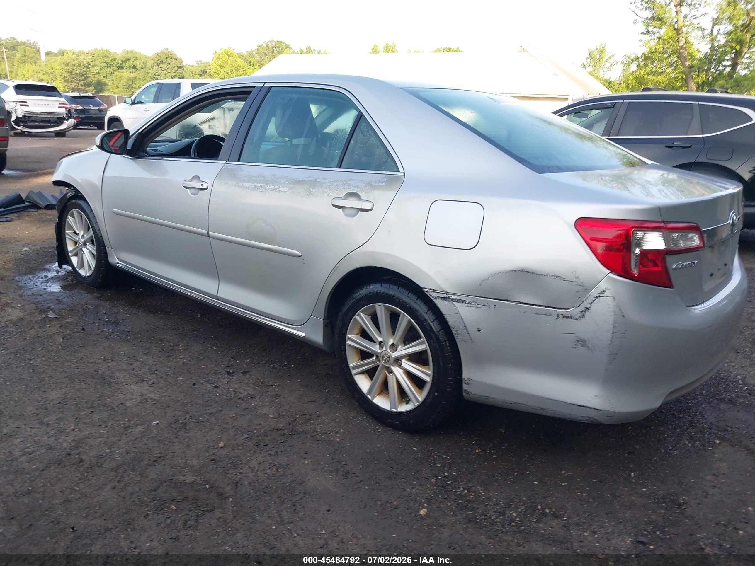 2014 Toyota Camry Xle Silver vin: 4T4BF1FK4ER369080