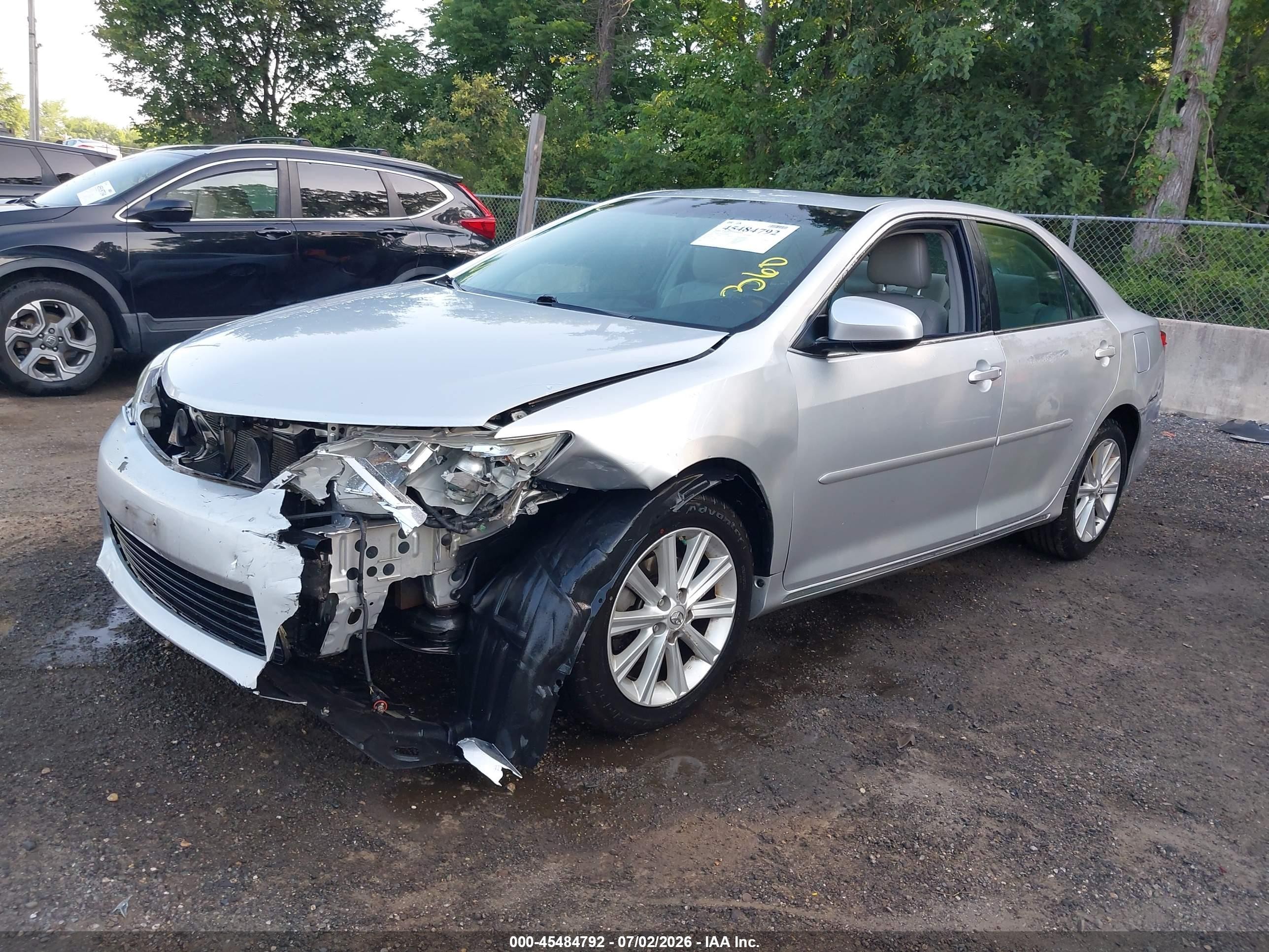 2014 Toyota Camry Xle Silver vin: 4T4BF1FK4ER369080