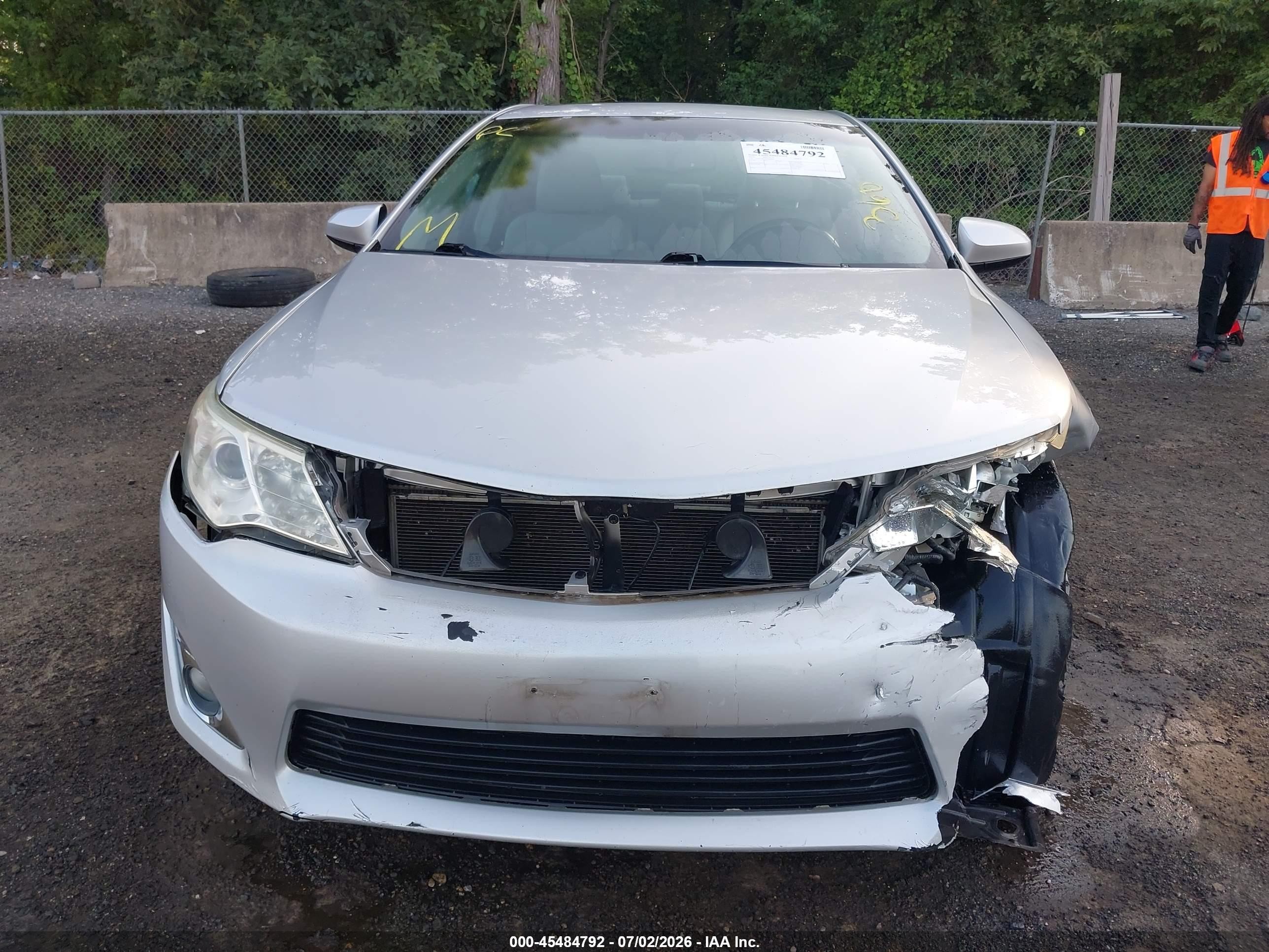 2014 Toyota Camry Xle Silver vin: 4T4BF1FK4ER369080