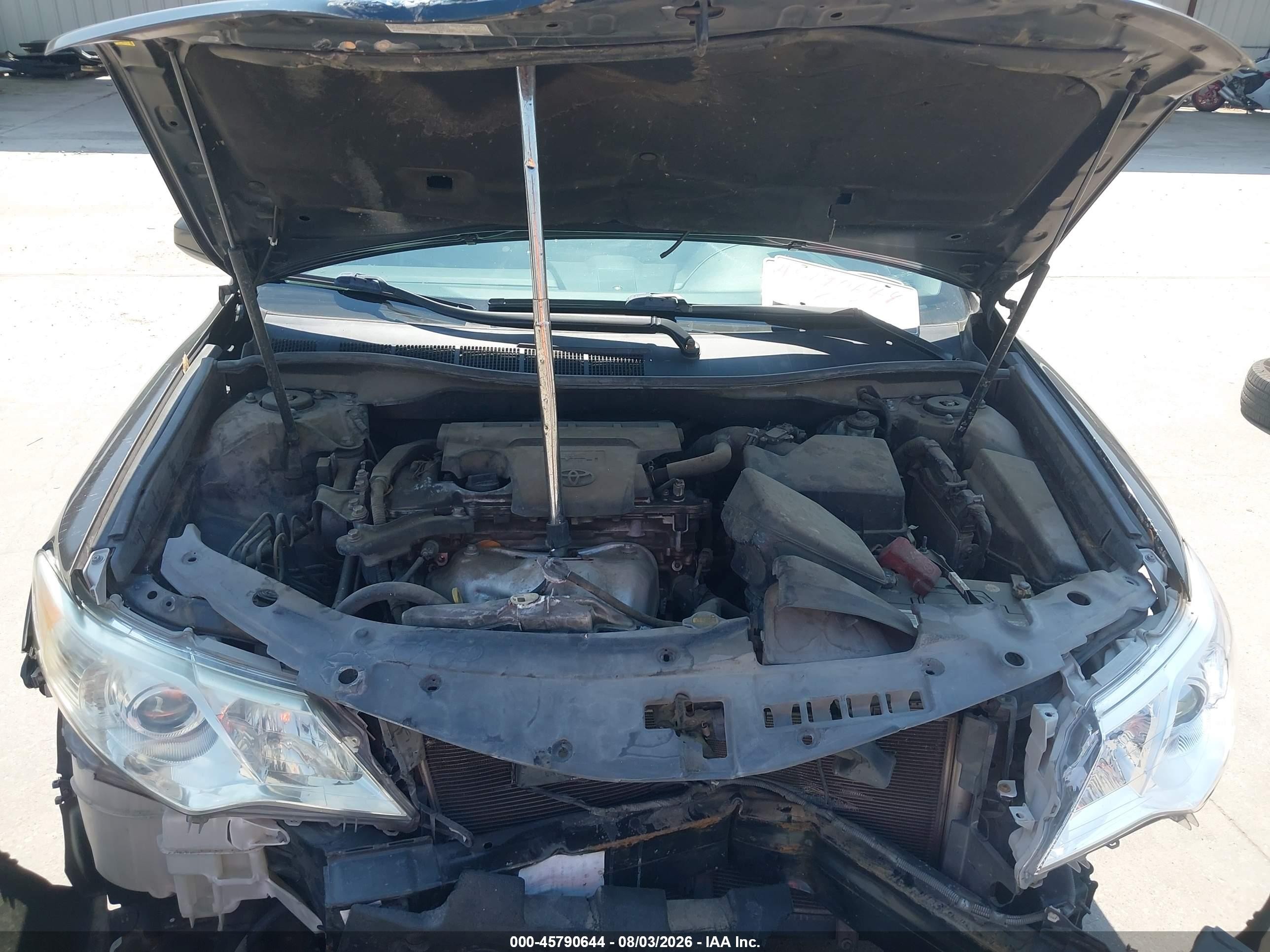 2014 Toyota Camry Le Черный vin: 4T4BF1FK4ER374716