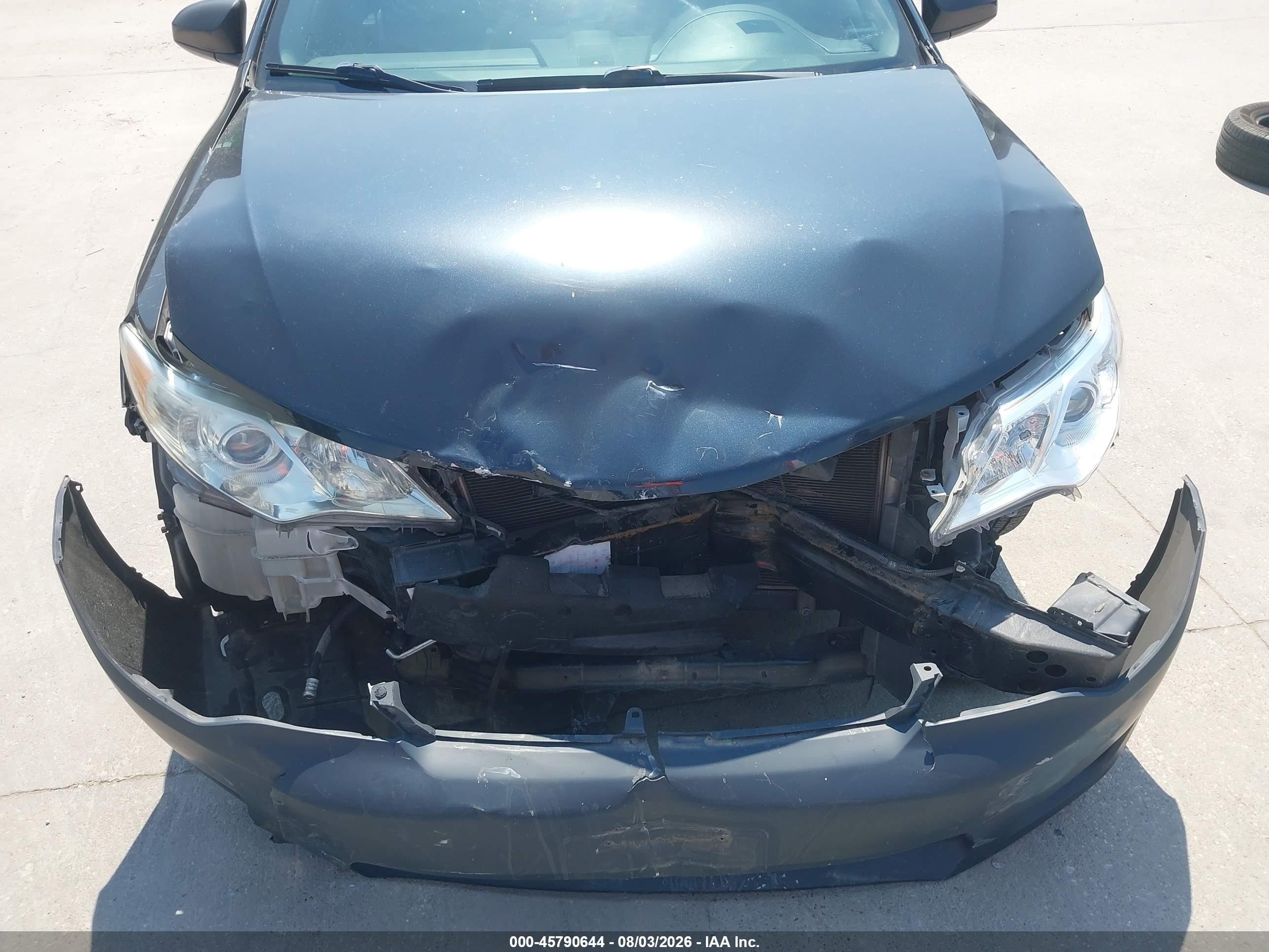 2014 Toyota Camry Le Черный vin: 4T4BF1FK4ER374716