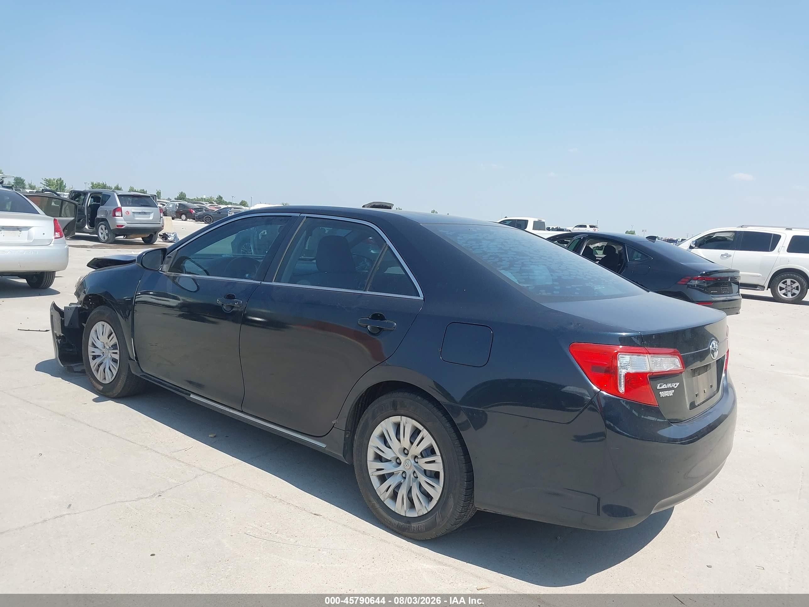 2014 Toyota Camry Le Черный vin: 4T4BF1FK4ER374716