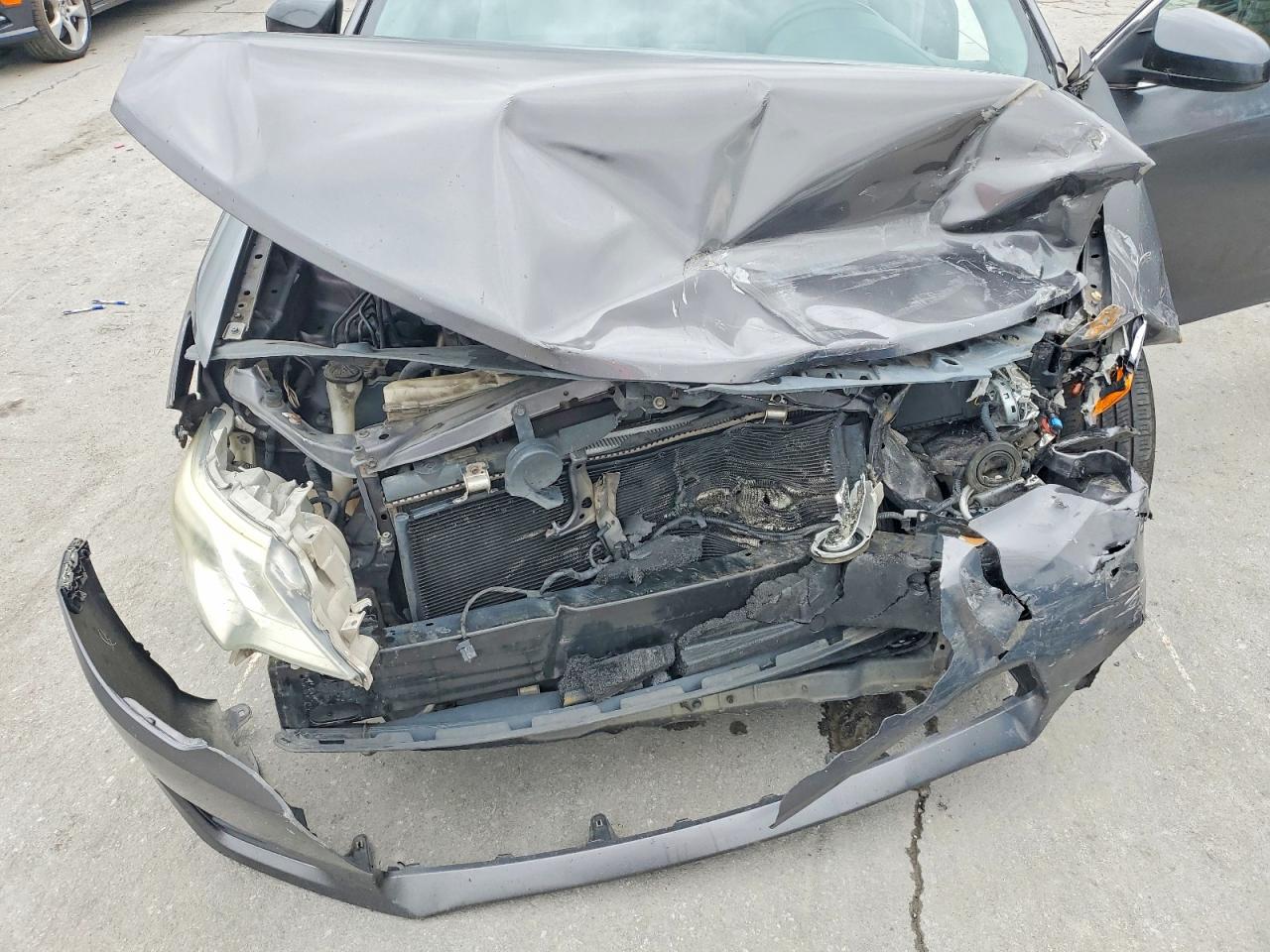 2014 Toyota Camry Le Gray vin: 4T4BF1FK4ER381911