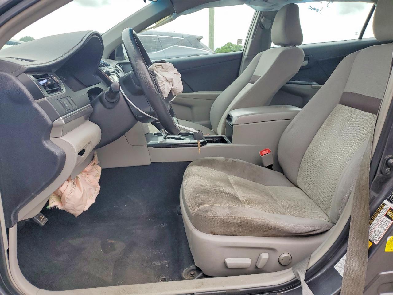 2014 Toyota Camry Le Gray vin: 4T4BF1FK4ER381911