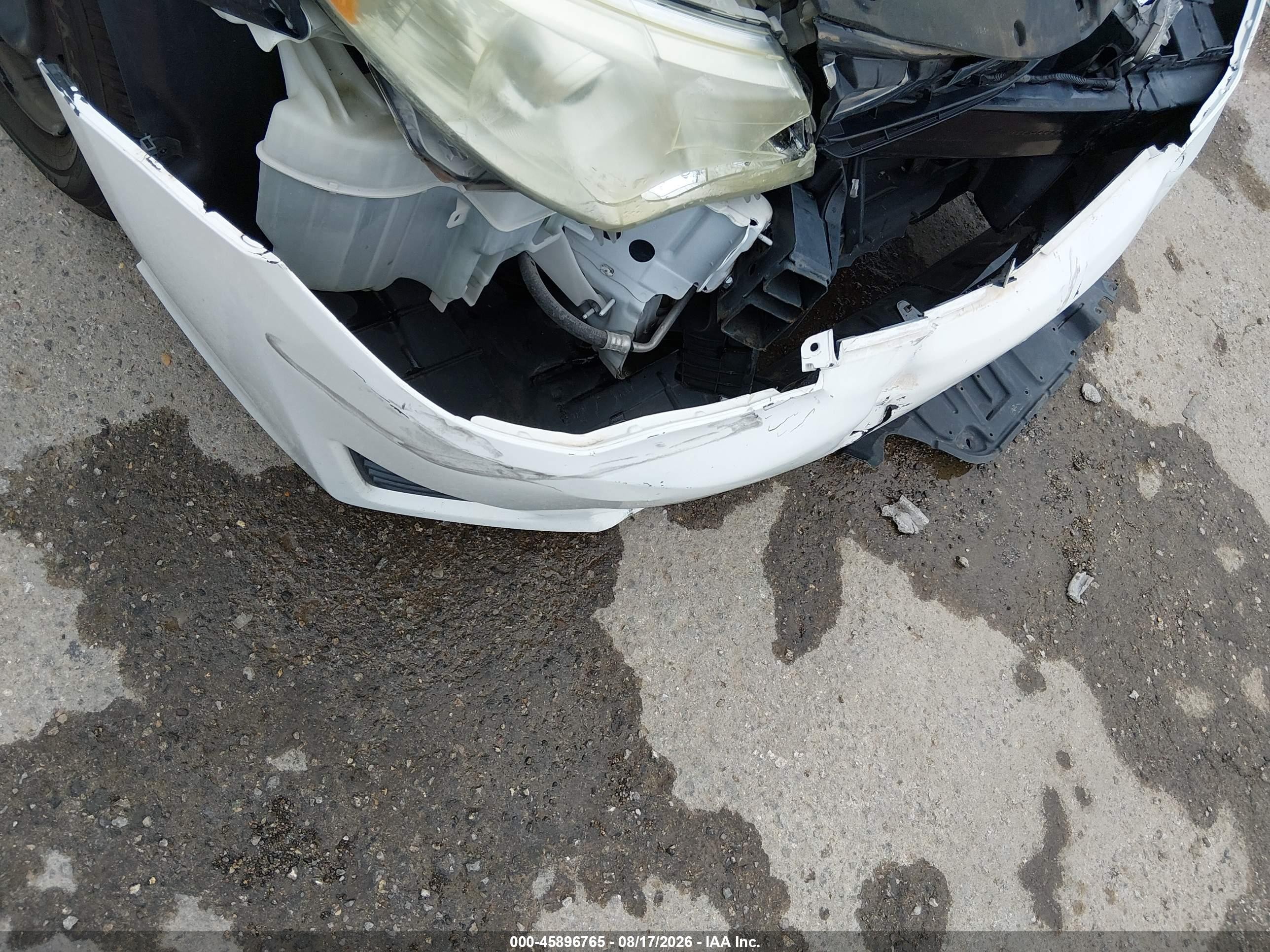 2014 Toyota Camry Le White vin: 4T4BF1FK4ER399552
