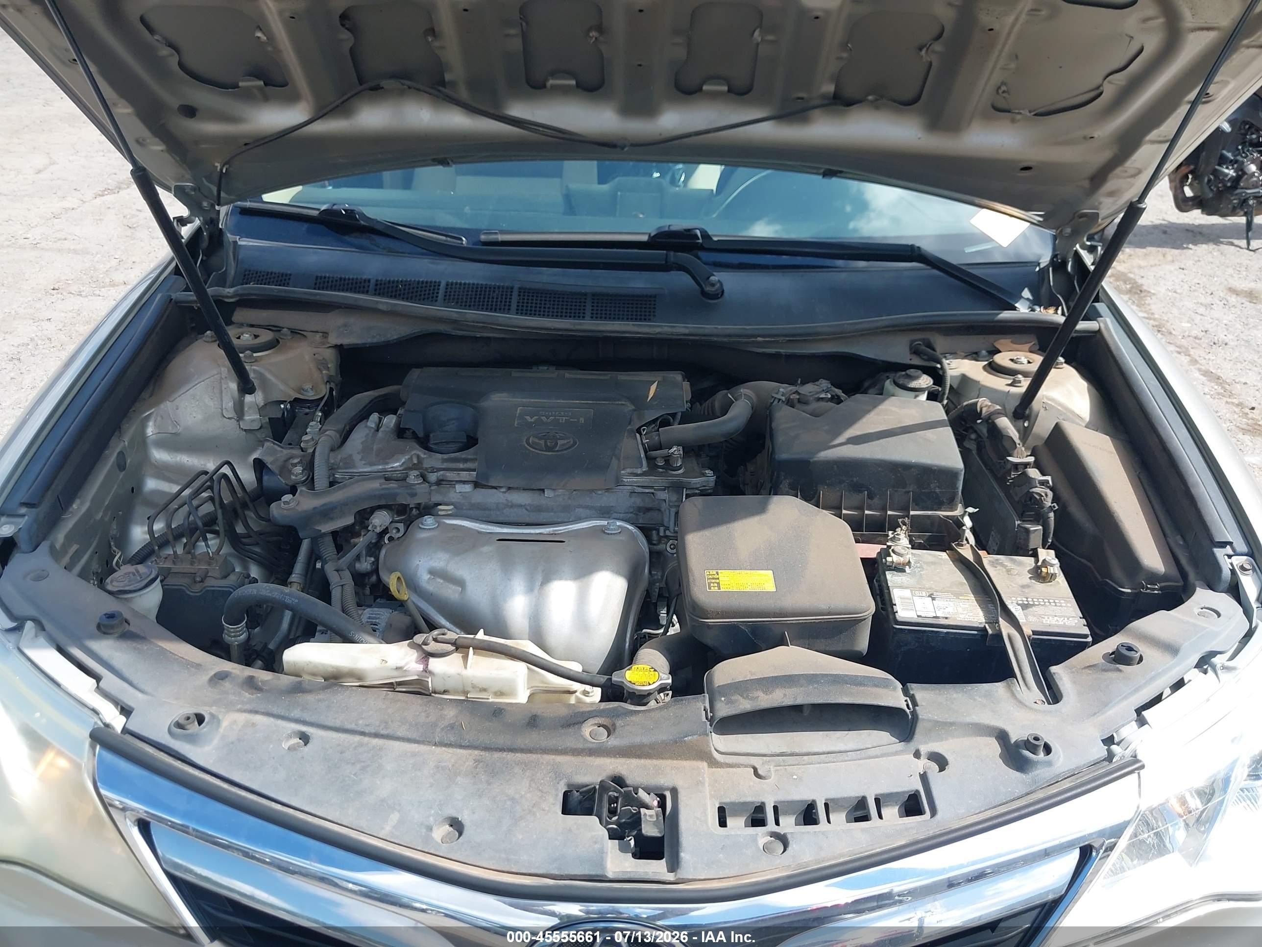 2014 Toyota Camry Le Silver vin: 4T4BF1FK4ER400585