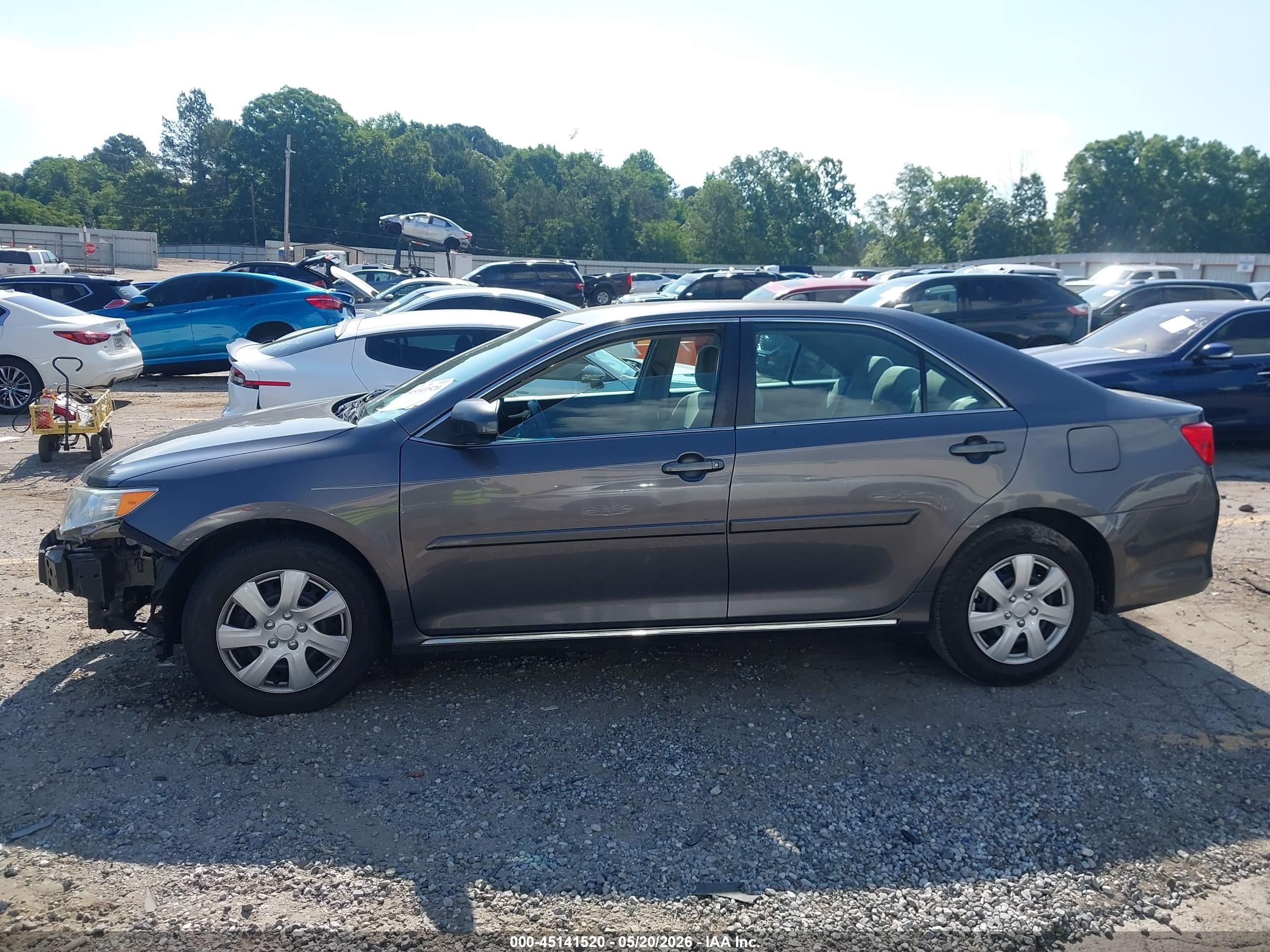 2014 Toyota Camry Le Gray vin: 4T4BF1FK4ER403938