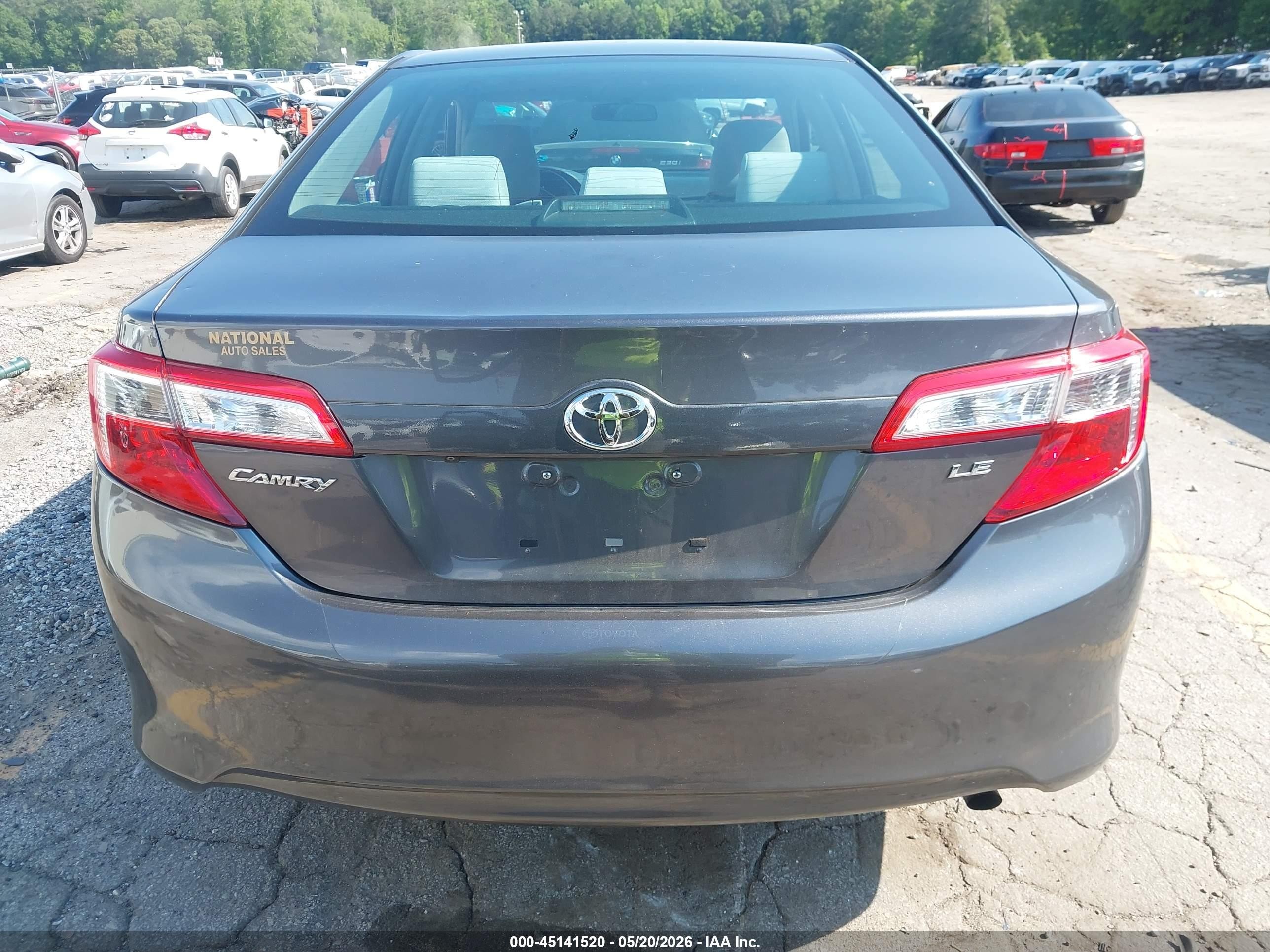 2014 Toyota Camry Le Gray vin: 4T4BF1FK4ER403938
