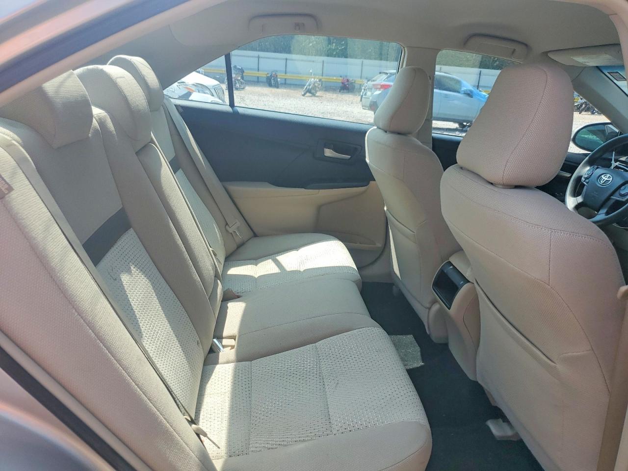 2014 Toyota Camry Le Gold vin: 4T4BF1FK4ER406368
