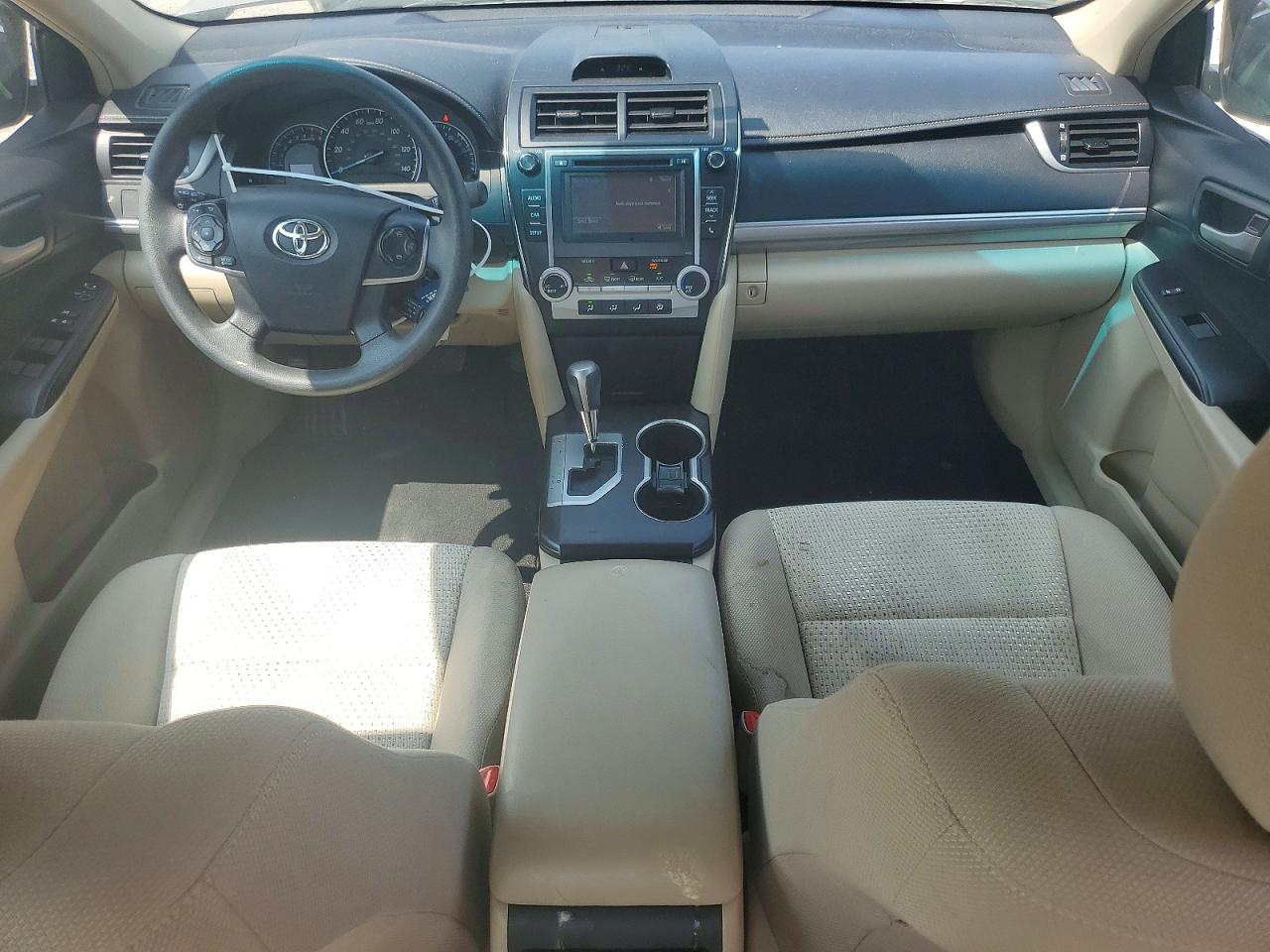2014 Toyota Camry Le Gold vin: 4T4BF1FK4ER406368