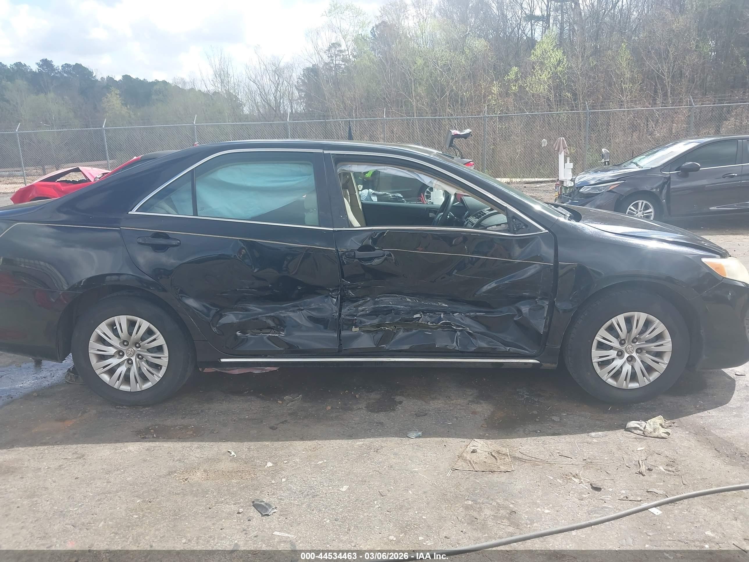 2014 Toyota Camry Le Black vin: 4T4BF1FK4ER413031