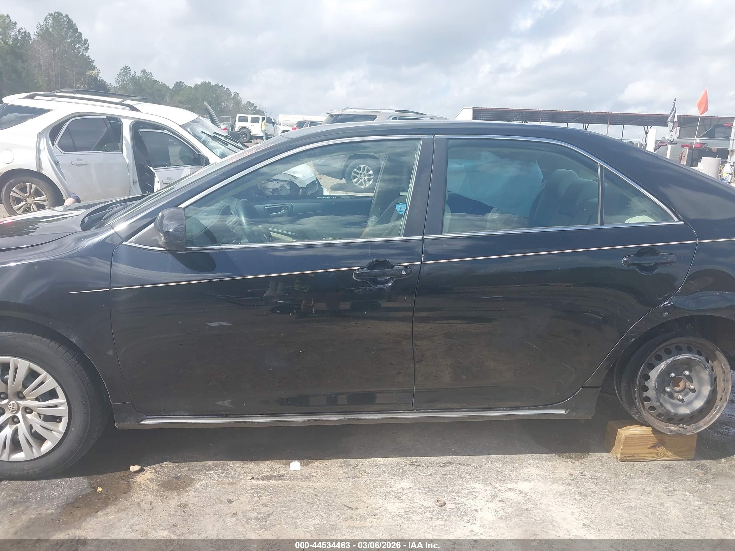 2014 Toyota Camry Le Black vin: 4T4BF1FK4ER413031