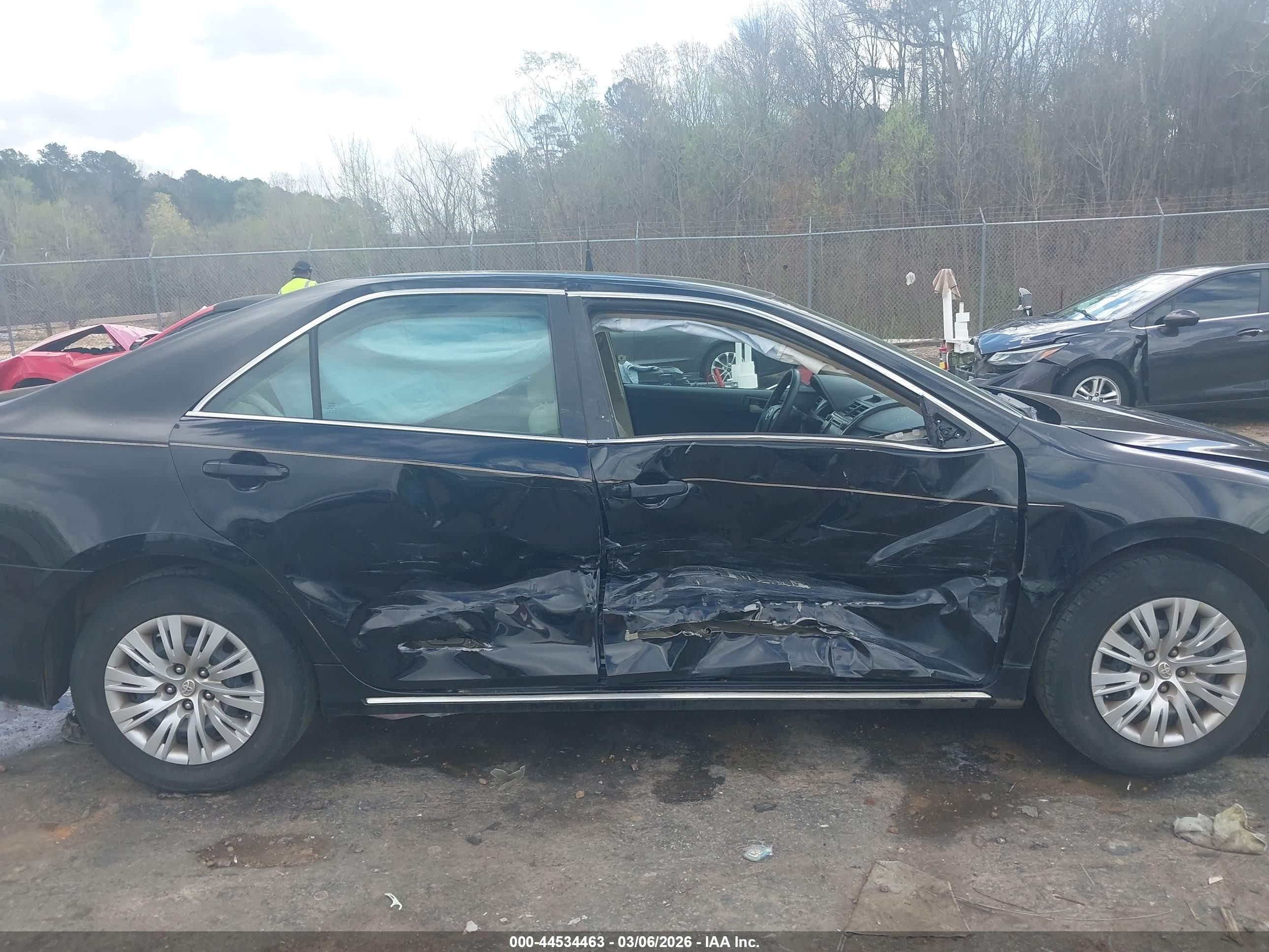 2014 Toyota Camry Le Black vin: 4T4BF1FK4ER413031