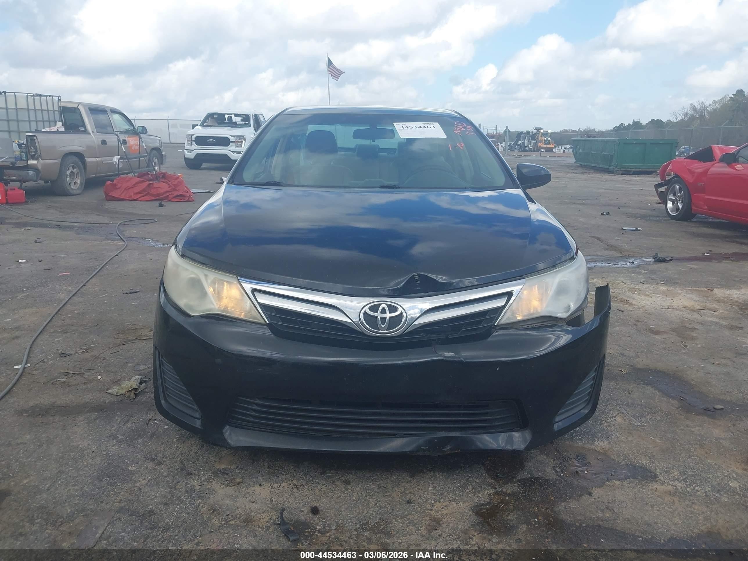 2014 Toyota Camry Le Black vin: 4T4BF1FK4ER413031