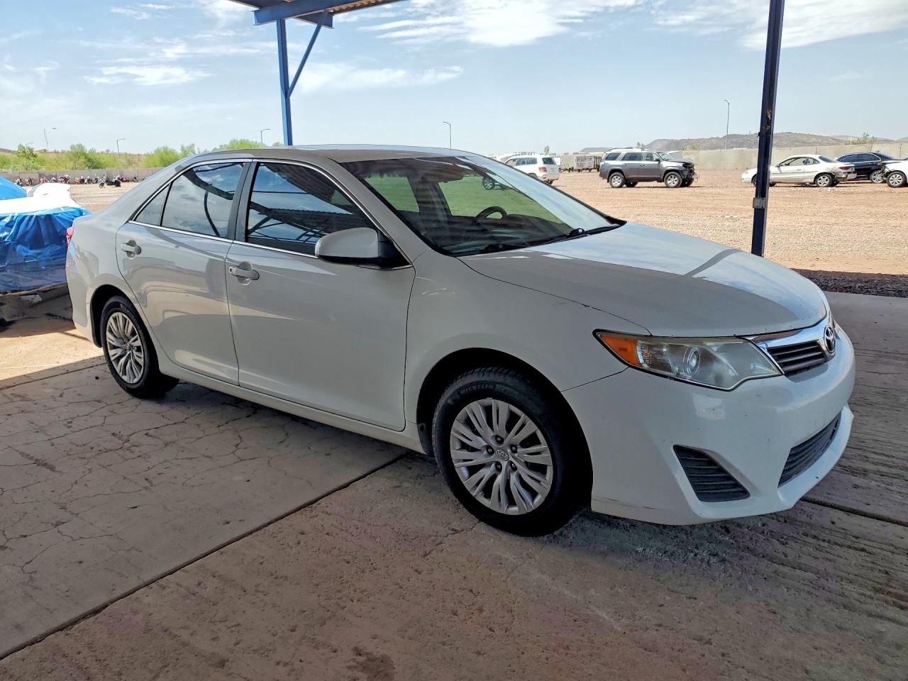 2014 Toyota Camry L White vin: 4T4BF1FK4ER426409