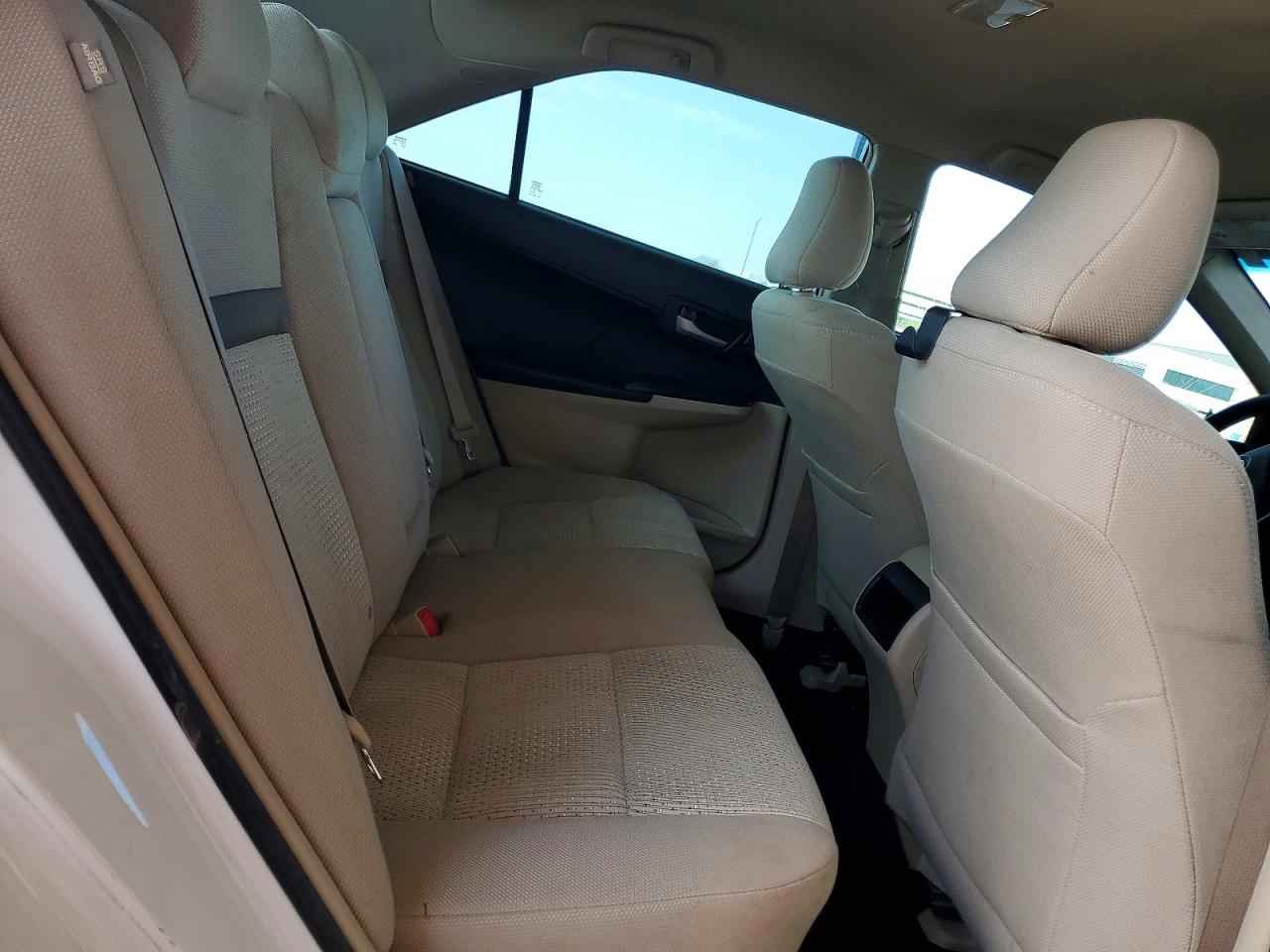 2014 Toyota Camry L White vin: 4T4BF1FK4ER426409