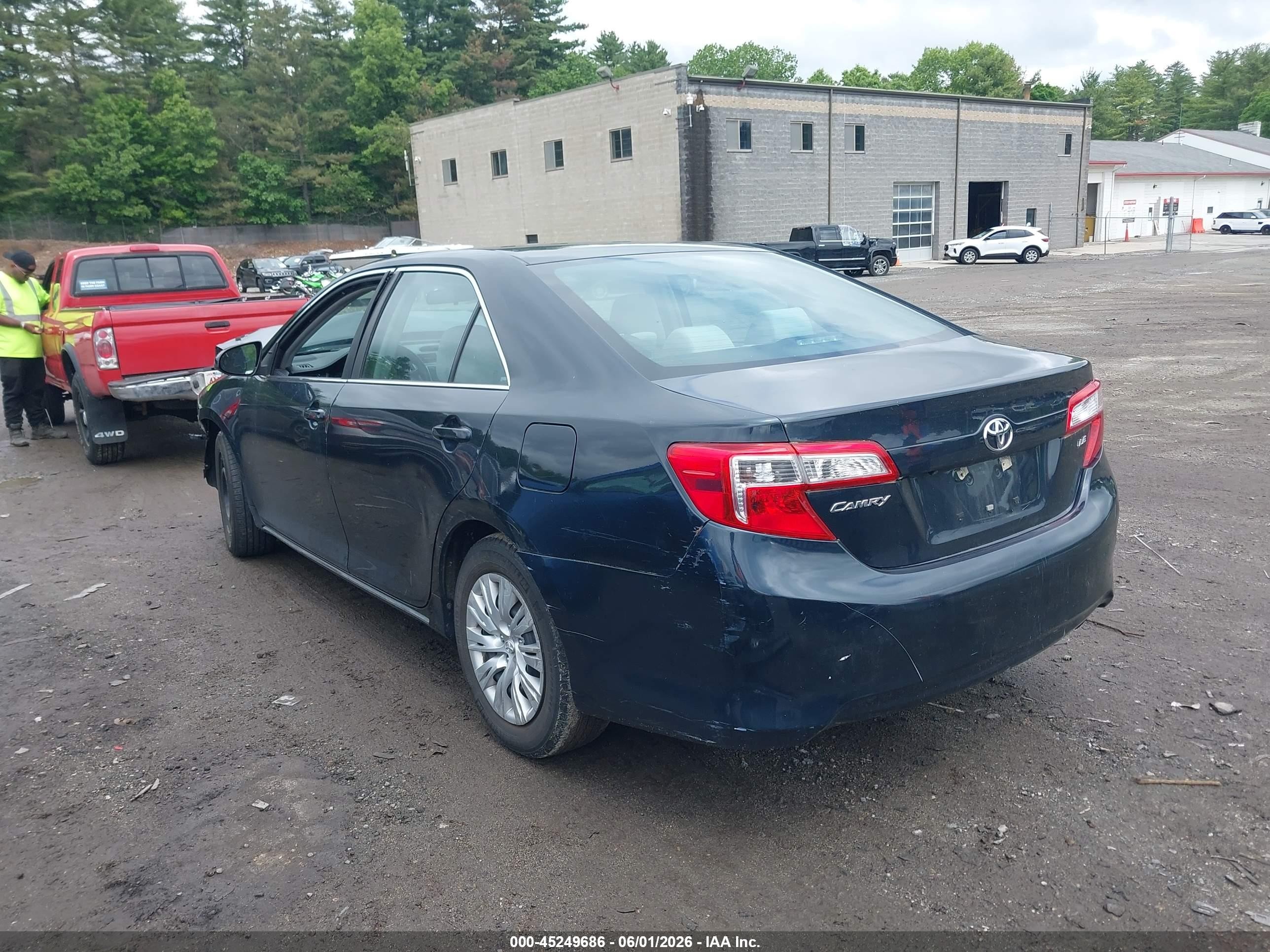 2014 Toyota Camry Le Blue vin: 4T4BF1FK4ER432209