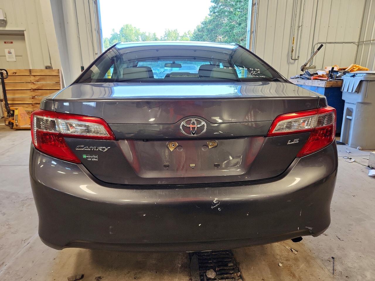 2014 Toyota Camry Le Gray vin: 4T4BF1FK4ER434655