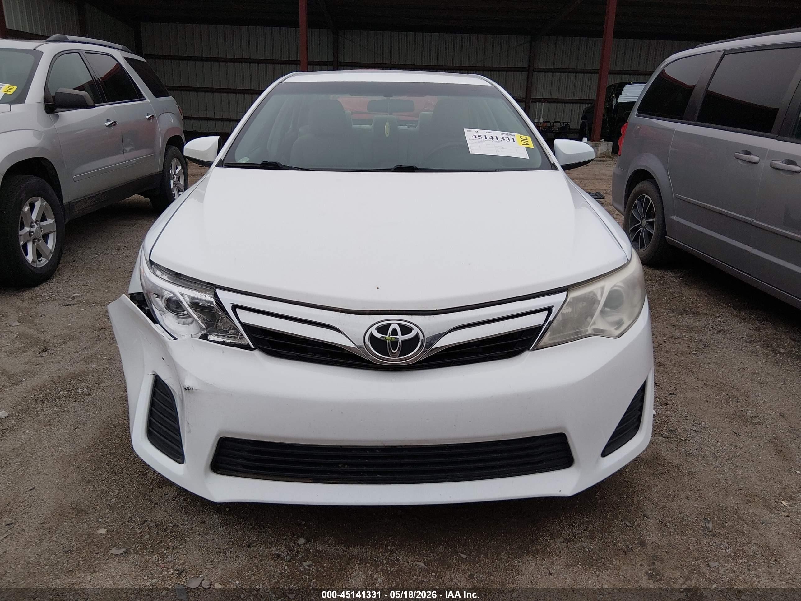 2014 Toyota Camry Le White vin: 4T4BF1FK4ER439080