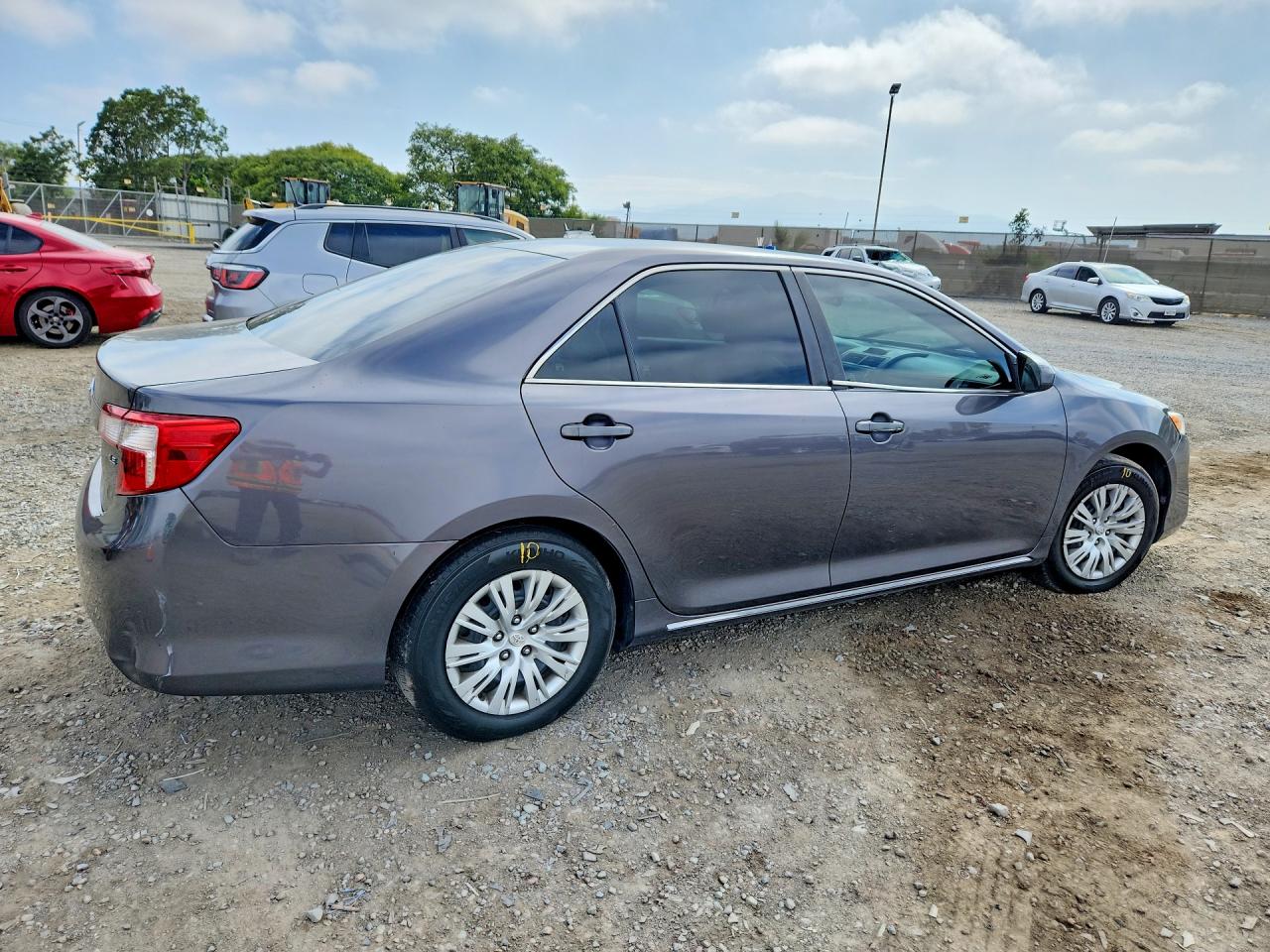 2014 Toyota Camry Le Silver vin: 4T4BF1FK4ER439743