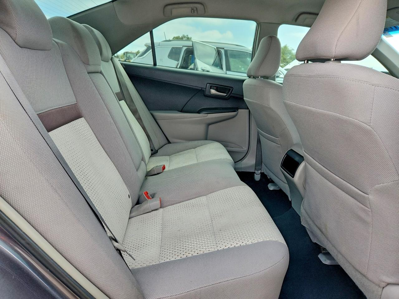 2014 Toyota Camry Le Silver vin: 4T4BF1FK4ER439743