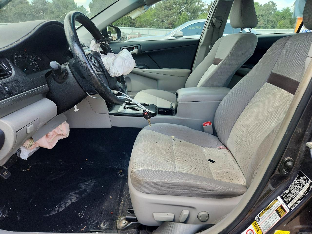 2014 Toyota Camry Le Gray vin: 4T4BF1FK4ER440178