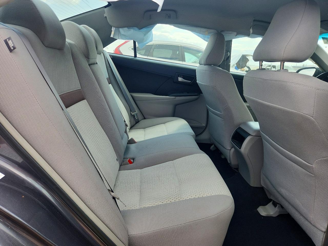 2014 Toyota Camry Le Gray vin: 4T4BF1FK4ER440178
