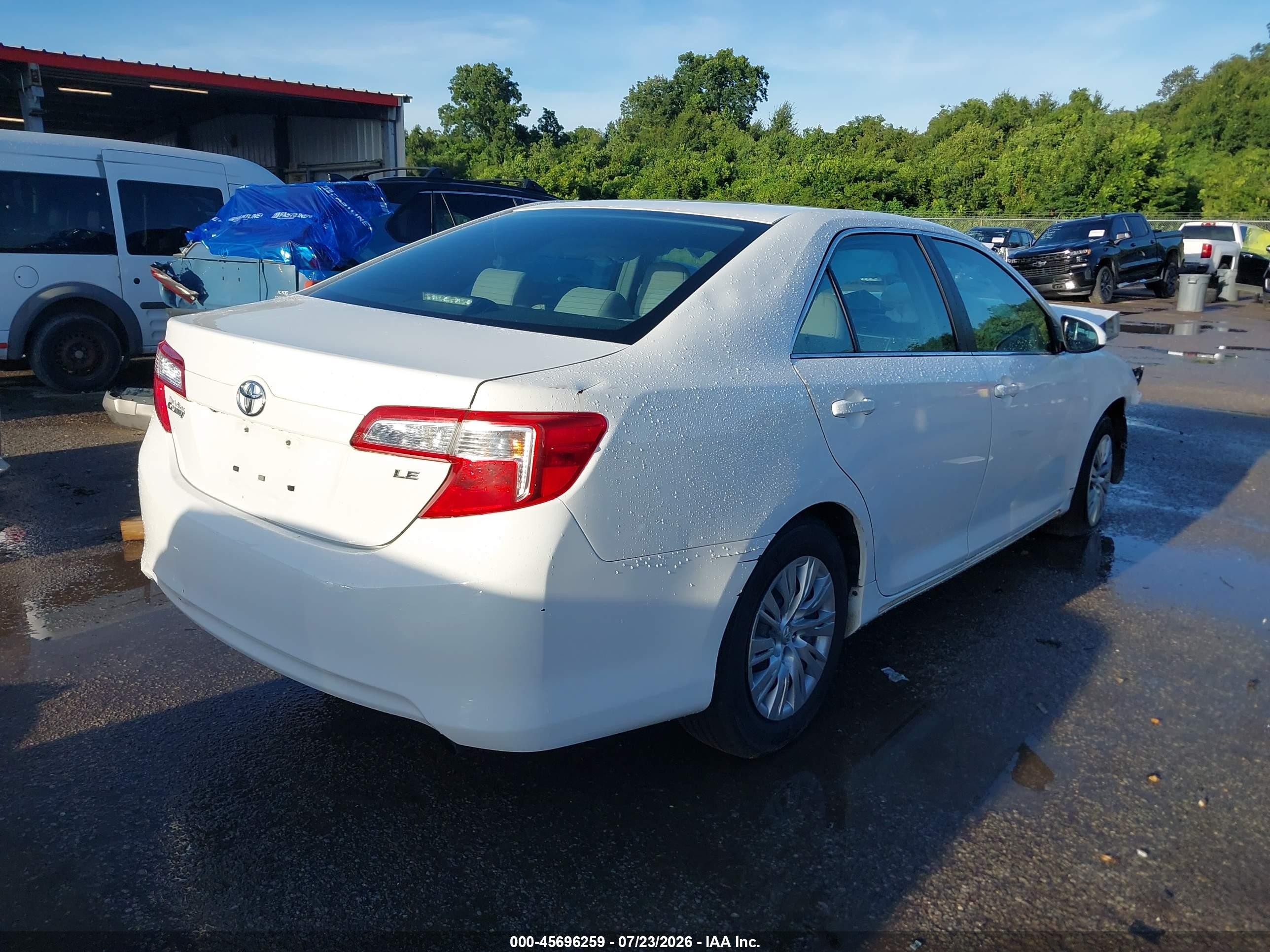 2014 Toyota Camry Le Белый vin: 4T4BF1FK4ER441430