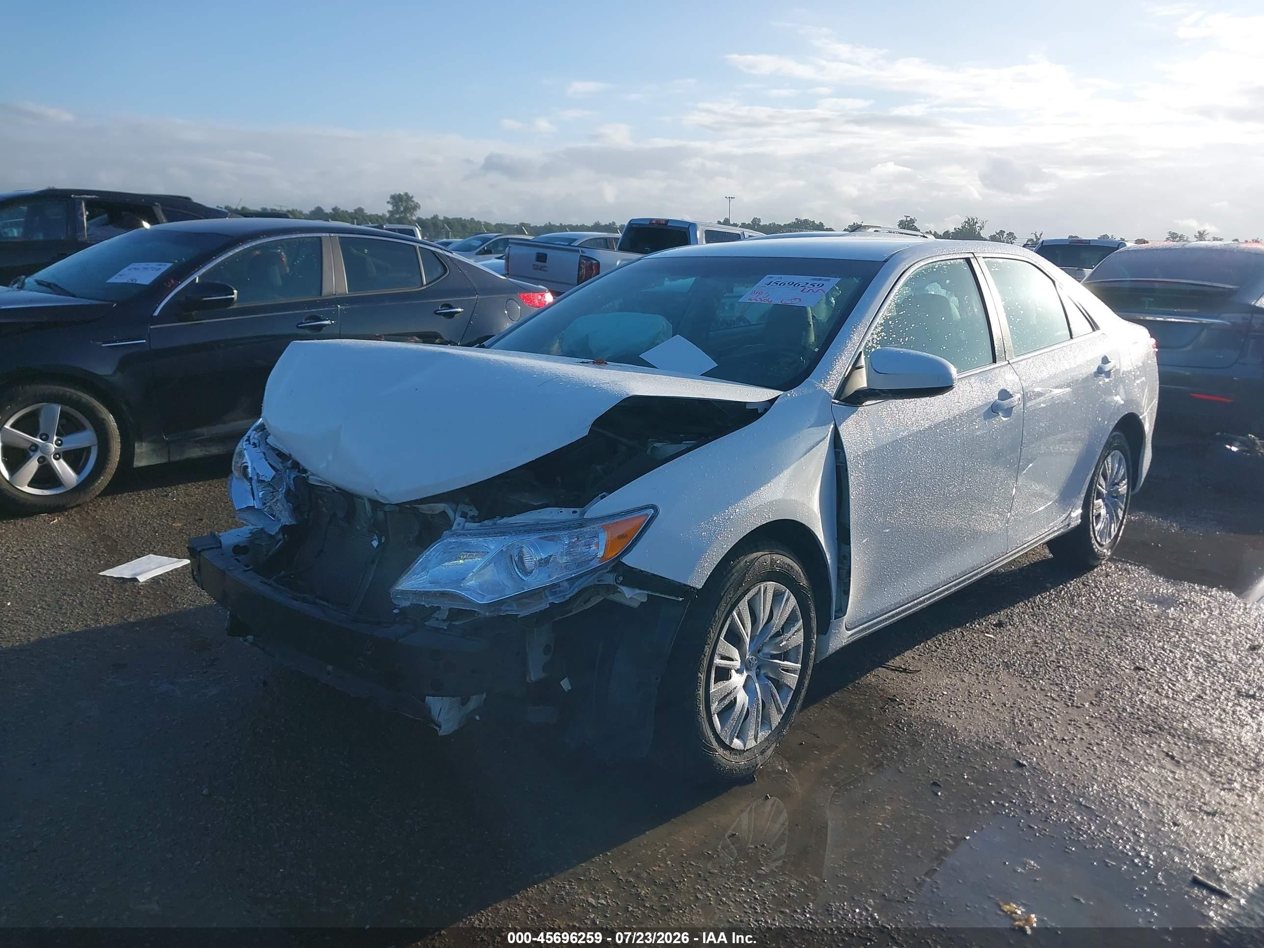 2014 Toyota Camry Le Белый vin: 4T4BF1FK4ER441430