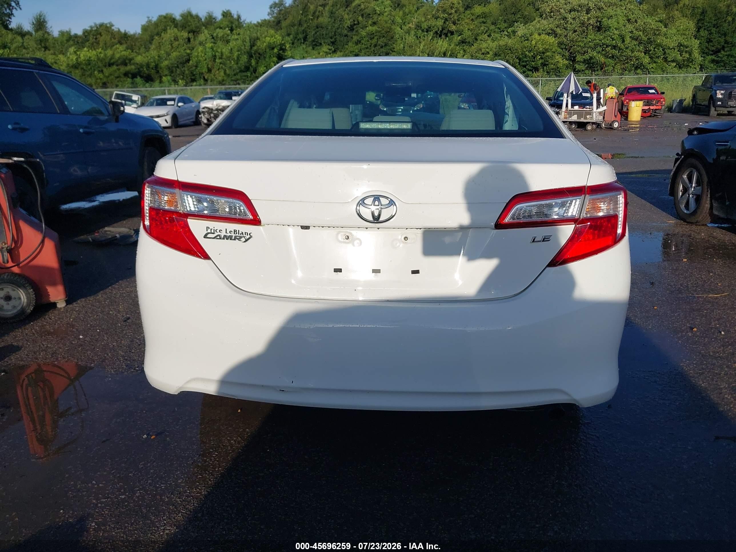 2014 Toyota Camry Le Белый vin: 4T4BF1FK4ER441430