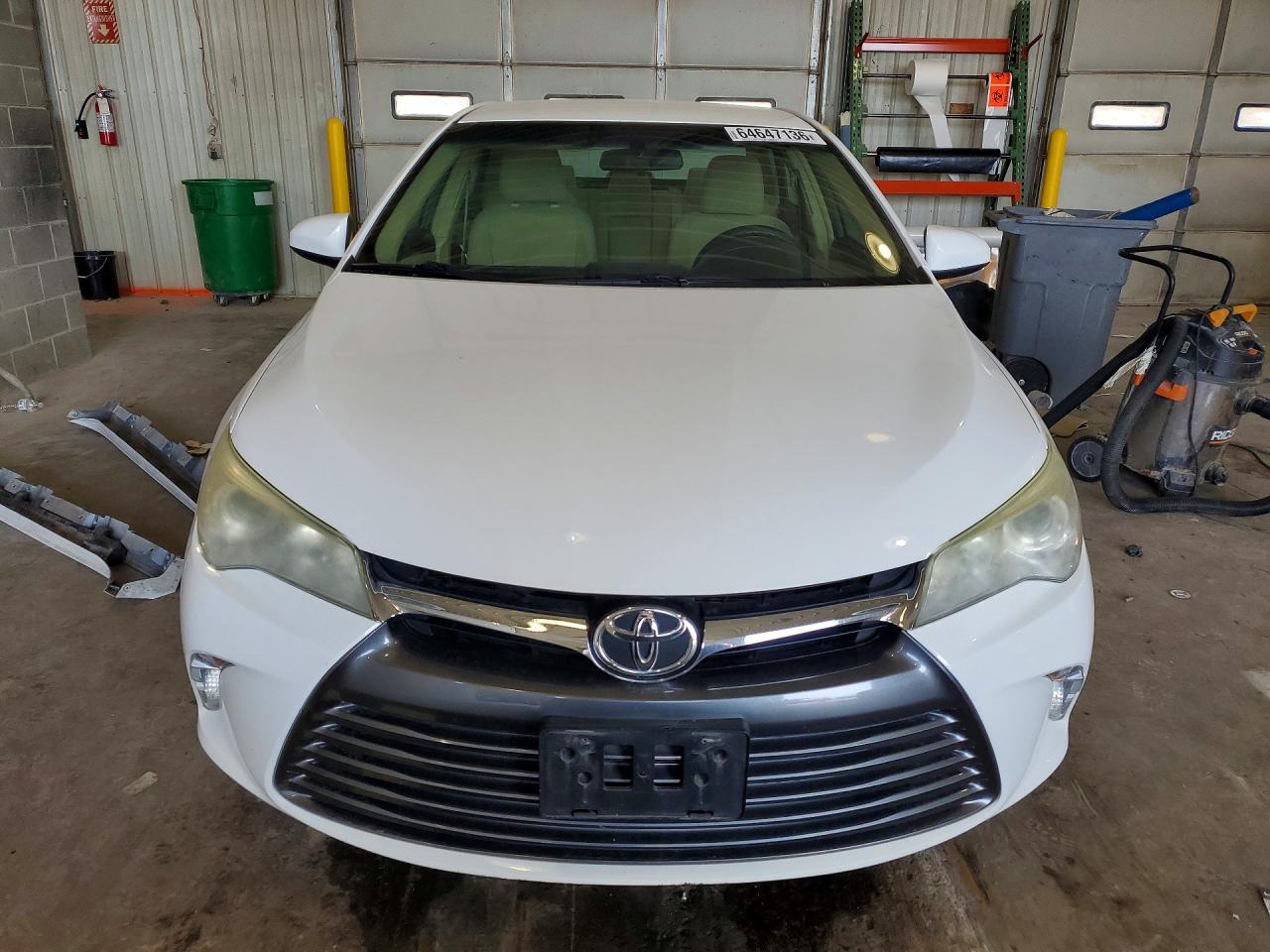 2015 Toyota Camry Le White vin: 4T4BF1FK4FR448797