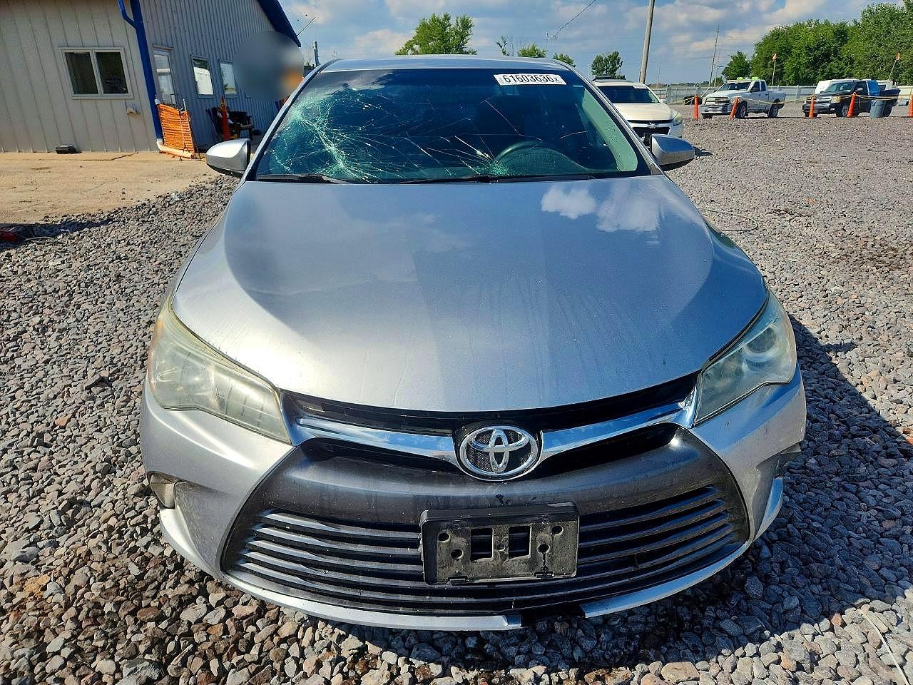 2015 Toyota Camry Le Silver vin: 4T4BF1FK4FR460500