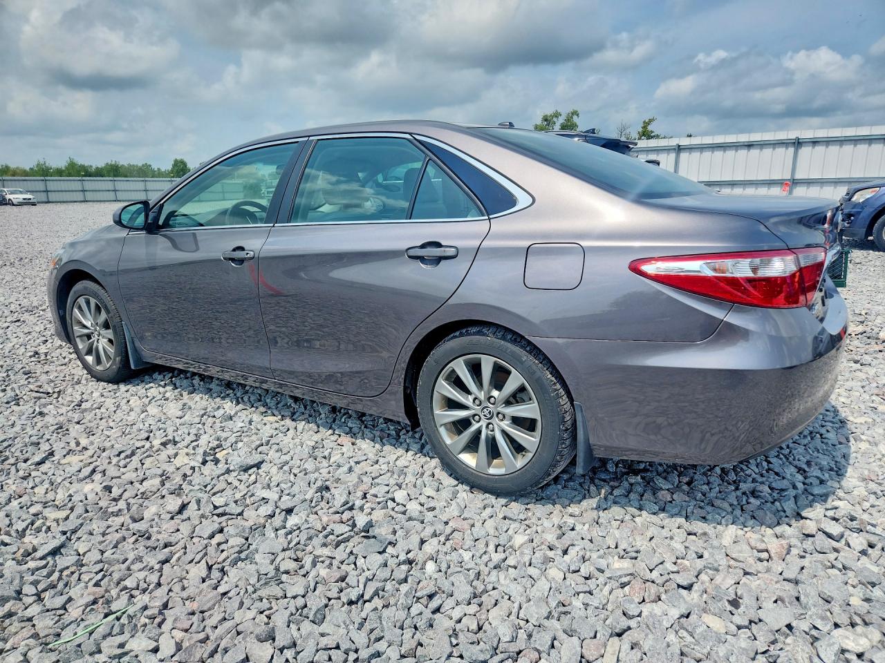 2015 Toyota Camry Xle Gray vin: 4T4BF1FK4FR467155