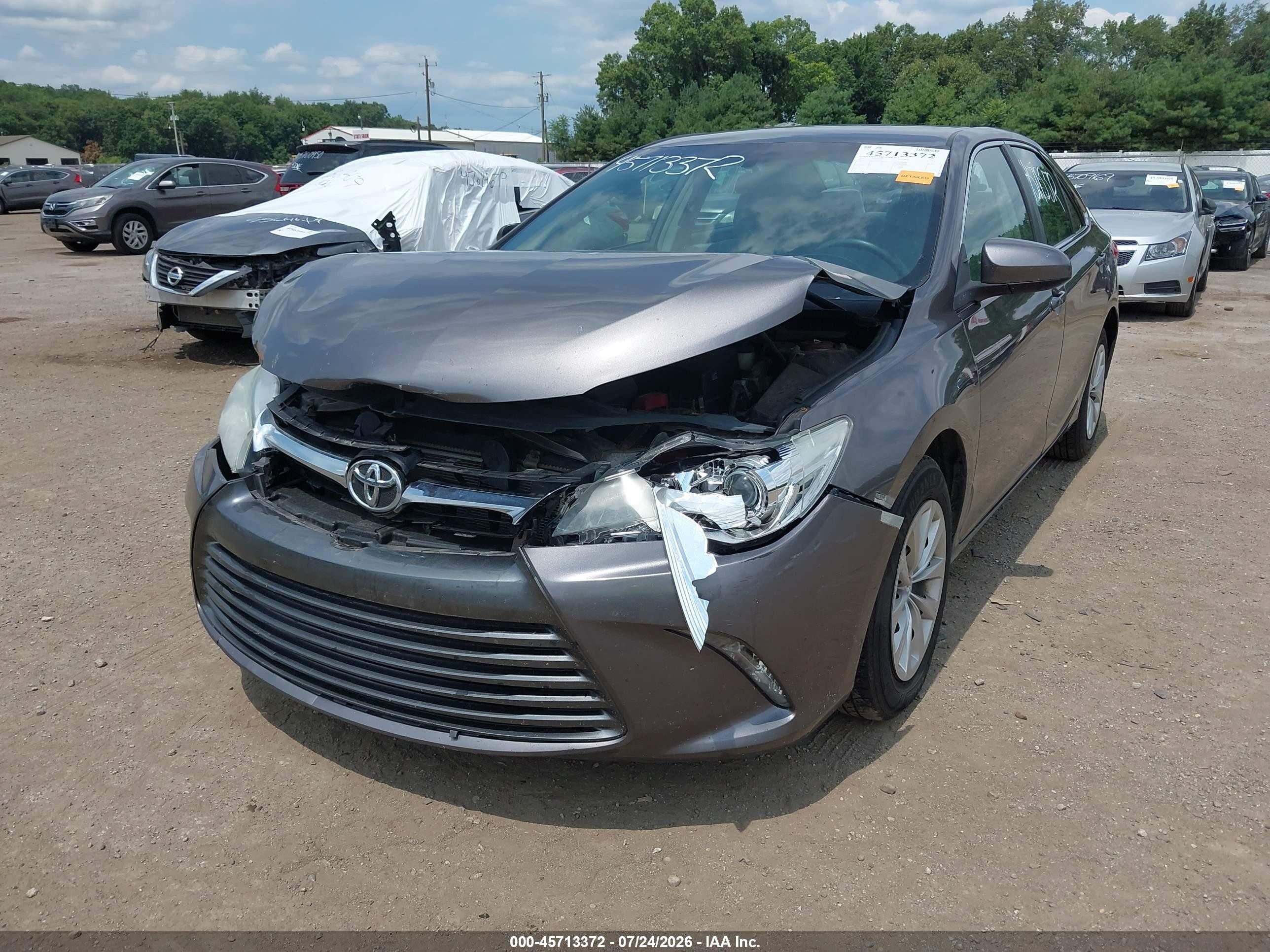 2015 Toyota Camry Le Gray vin: 4T4BF1FK4FR472839