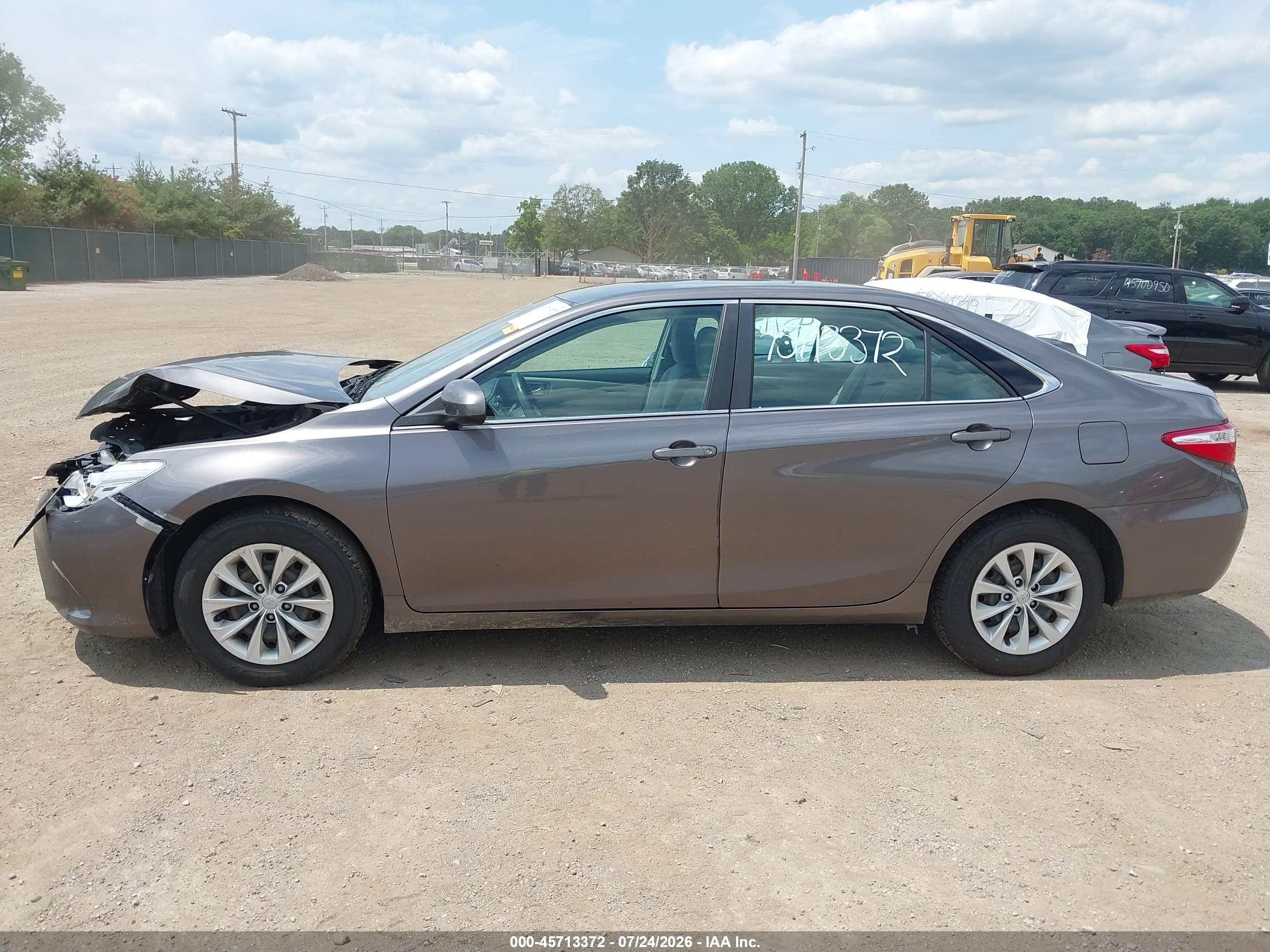 2015 Toyota Camry Le Gray vin: 4T4BF1FK4FR472839